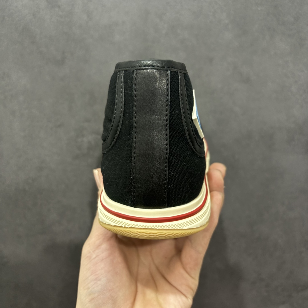 图片[4]-【广东纯原版本】小红书爆款 BOTTEGA VENETA BV25ss 新款复古Eliot运动鞋上市即封神! BV全新的 Eliot 以复古篮球鞋为设计灵感，童趣 的色彩焕发青春活力!男女同款，可以做情侣鞋穿着哦整个鞋子透气舒适，帆布鞋面自重轻盈，鞋帮拼接处以柔软奢华的羊皮镶嵌包裹每只鞋边的红线均为手工绘画，更具品味与态度喔! 尺码：35 36 37 38 39 40-选品中心