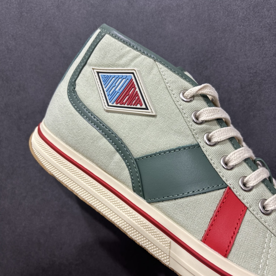 图片[6]-【广东纯原版本】小红书爆款 BOTTEGA VENETA BV25ss 新款复古Eliot运动鞋上市即封神! BV全新的 Eliot 以复古篮球鞋为设计灵感，童趣 的色彩焕发青春活力!男女同款，可以做情侣鞋穿着哦整个鞋子透气舒适，帆布鞋面自重轻盈，鞋帮拼接处以柔软奢华的羊皮镶嵌包裹每只鞋边的红线均为手工绘画，更具品味与态度喔! 尺码：35 36 37 38 39 40-选品中心