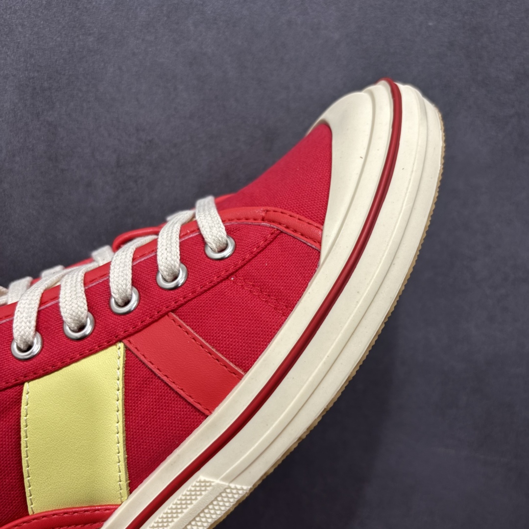 图片[5]-【广东纯原版本】小红书爆款 BOTTEGA VENETA BV25ss 新款复古Eliot运动鞋上市即封神! BV全新的 Eliot 以复古篮球鞋为设计灵感，童趣 的色彩焕发青春活力!男女同款，可以做情侣鞋穿着哦整个鞋子透气舒适，帆布鞋面自重轻盈，鞋帮拼接处以柔软奢华的羊皮镶嵌包裹每只鞋边的红线均为手工绘画，更具品味与态度喔! 尺码：35 36 37 38 39 40-选品中心