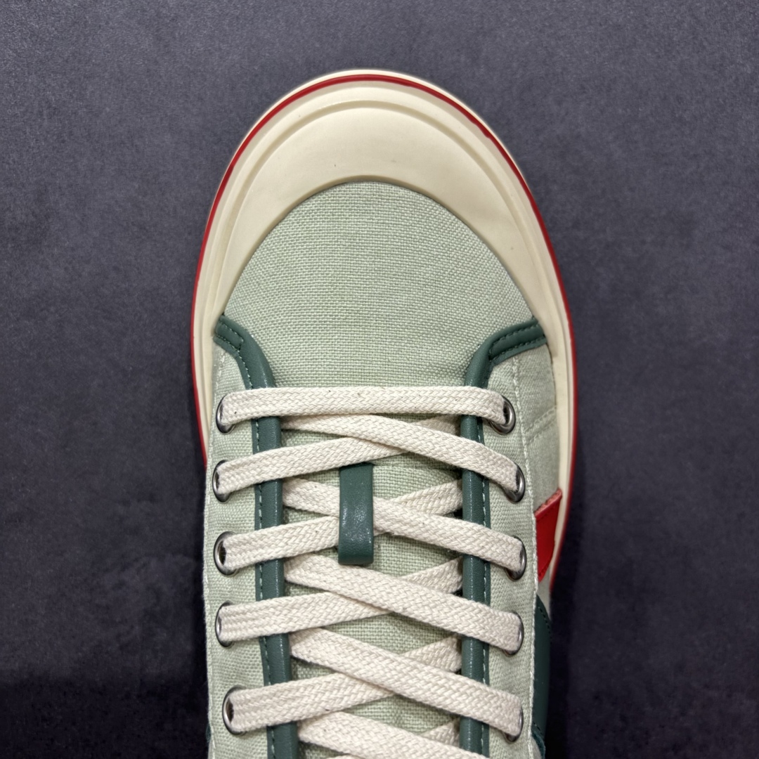 图片[8]-【广东纯原版本】小红书爆款 BOTTEGA VENETA BV25ss 新款复古Eliot运动鞋上市即封神! BV全新的 Eliot 以复古篮球鞋为设计灵感，童趣 的色彩焕发青春活力!男女同款，可以做情侣鞋穿着哦整个鞋子透气舒适，帆布鞋面自重轻盈，鞋帮拼接处以柔软奢华的羊皮镶嵌包裹每只鞋边的红线均为手工绘画，更具品味与态度喔! 尺码：35 36 37 38 39 40-选品中心