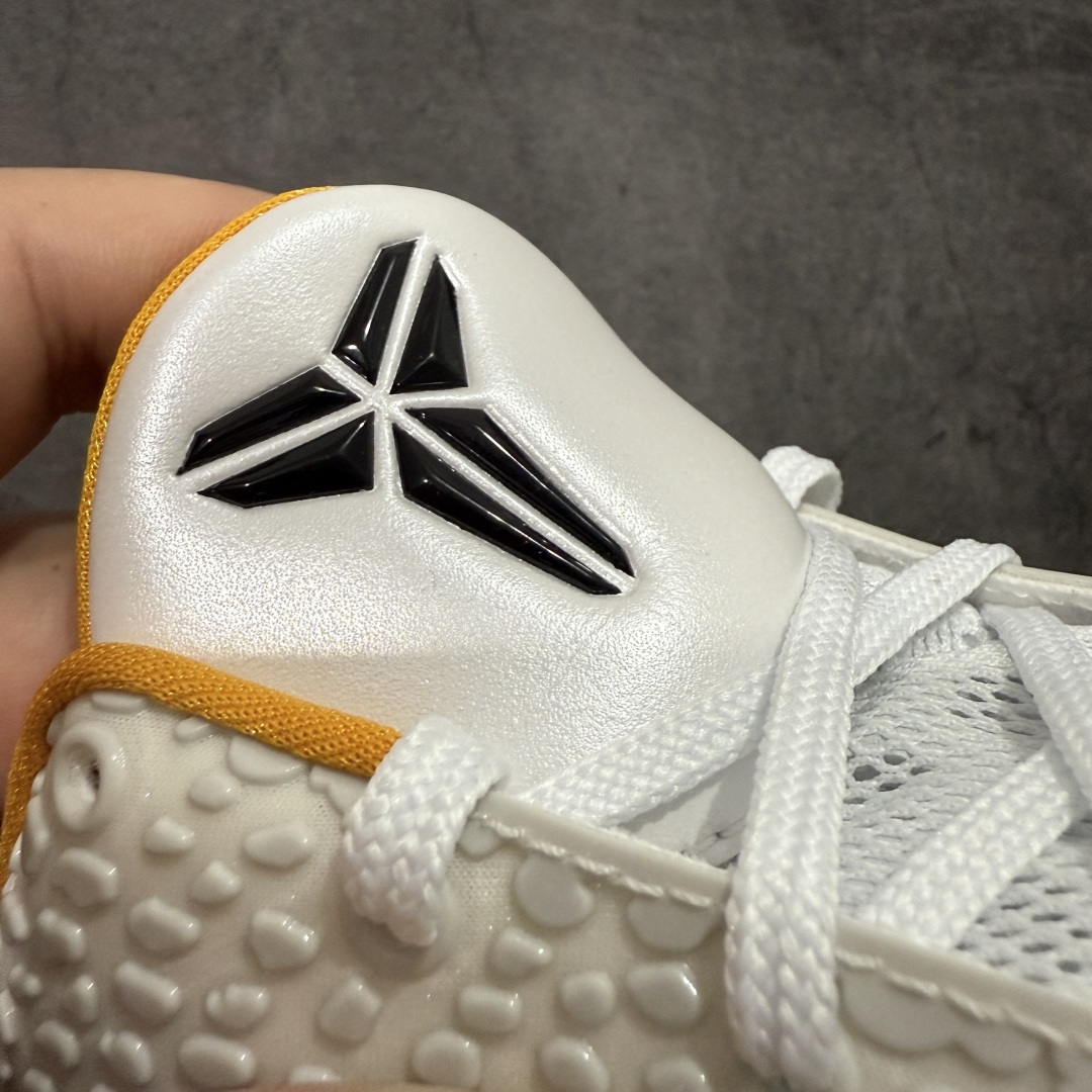 图片[5]-【Star版本】Nk Kobe VI Protro 6 \”DEL SOL\” 科比6代 季后赛 男子实战篮球鞋 CW2190-100 史上最强复刻 私人团队订单 细节完美对比公司货 前掌超大Zoom Turbo气垫 后掌EVA缓震 真正的原汁原味 还原ZP脚感 全身鞋材卡料色独家定制 唯一正确喷漆工艺Swoosh 正确凹凸蛇鳞工艺 正确鞋面渐变效果 内全置真动飞态线 独立原厂模具 最大尺码达到48.5码 首批不拼图大几率过验 亲测已过 支持各种高强度实战 无需担心 上脚价 补货周期极长 脚宽建议买大半码 科比系列前掌偏窄 不影响二次销售 支持七天无理由退换 尺码：40 40.5 41 42 42.5 43 44 44.5 45 45.5 46 47.5 48.5-选品中心