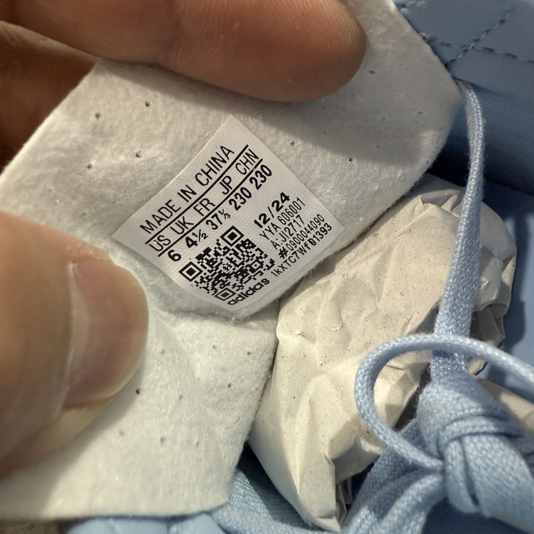 图片[7]-【渠道纯原版】AD Gazelle Indoor Trainers 羚羊内训系列低帮复古百搭休闲运动德训风板鞋 蓝白 JI2717 市场最高版本 完美还原zp细节，注意区别市场任何版本，完全不是一路货色‼️ 全鞋原材料打造，无任何色差，正确鞋型，后跟港宝材料定型，正确微透生胶大底，反口内里头层细腻小牛皮，纸板中底 鞋垫背胶，侧面正确烫金压印字母，所有细节完美还原‼️ 尺码：35 36 36.5 37 38 38.5 39 40 40.5 41 42 42.5 43 44 44.5 45-选品中心