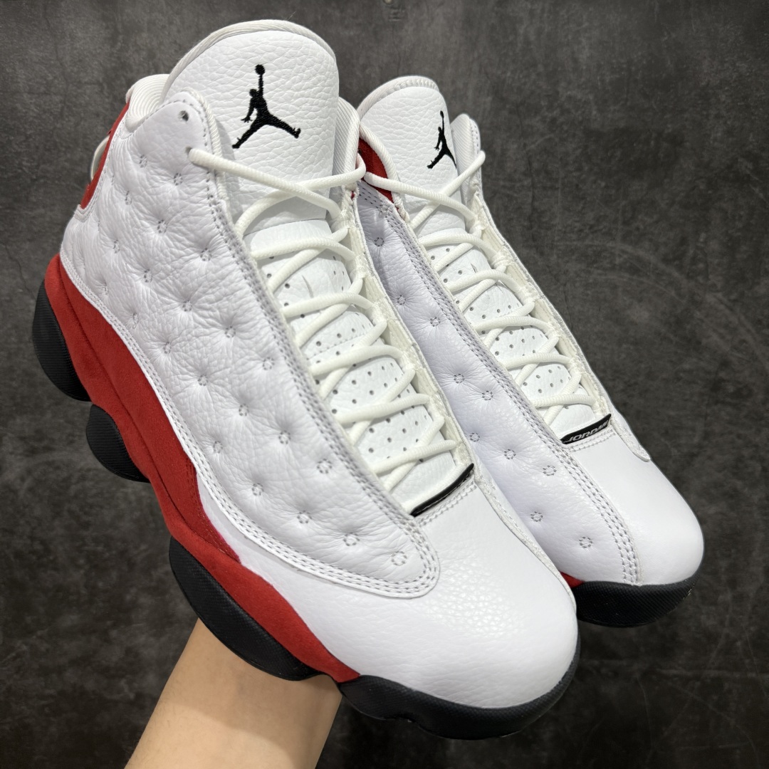 【TK至尊版】Air Jordan AJ13白红芝加哥 414571-122 全新订单配色 高端零售 外贸混卖专供品质 国内专业外贸AJ大厂出品 原厂楦头纸板 原厂皮料打造 3D变色原厂猫眼 真碳板 内置前后双气垫 外贸大厂纯原出品 原鞋开发 版型近乎零偏差 采购原厂皮料 LOGO五金部件高价开发私模 杜绝一眼假版本 #原鞋1:1开模大底共3层贴合工艺 三层中间加入海玻璃缓震鞋垫 大底采用进口一次MD而非市面二次MD低价原料成型 进口MD材料异味较少比原鞋还少 市面异味大刺鼻 尺码:40 40.5 41 42 42.5 43 44 44.5 45 46 47.5-选品中心