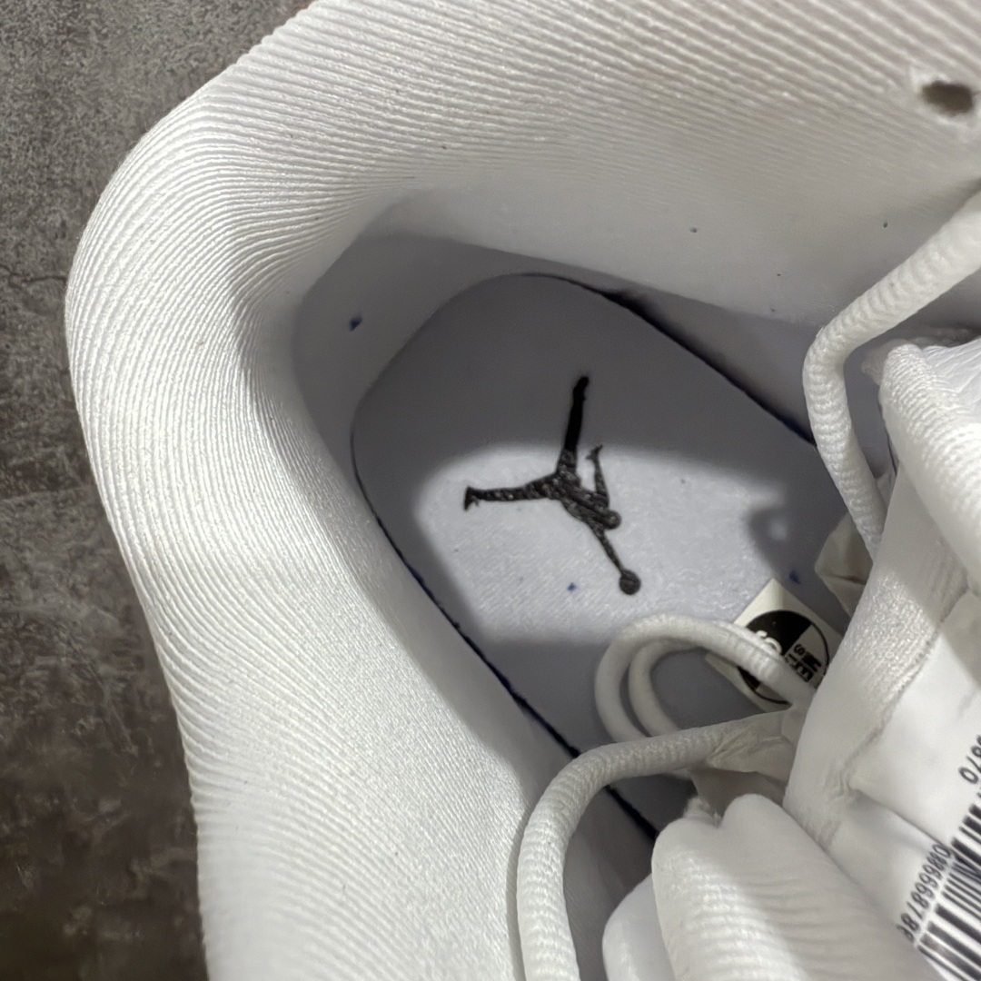 图片[9]-【TK至尊版】Air Jordan AJ13白红芝加哥 414571-122 全新订单配色 高端零售 外贸混卖专供品质 国内专业外贸AJ大厂出品 原厂楦头纸板 原厂皮料打造 3D变色原厂猫眼 真碳板 内置前后双气垫 外贸大厂纯原出品 原鞋开发 版型近乎零偏差 采购原厂皮料 LOGO五金部件高价开发私模 杜绝一眼假版本 #原鞋1：1开模大底共3层贴合工艺 三层中间加入海玻璃缓震鞋垫 大底采用进口一次MD而非市面二次MD低价原料成型 进口MD材料异味较少比原鞋还少 市面异味大刺鼻 尺码：40 40.5 41 42 42.5 43 44 44.5 45 46 47.5-选品中心