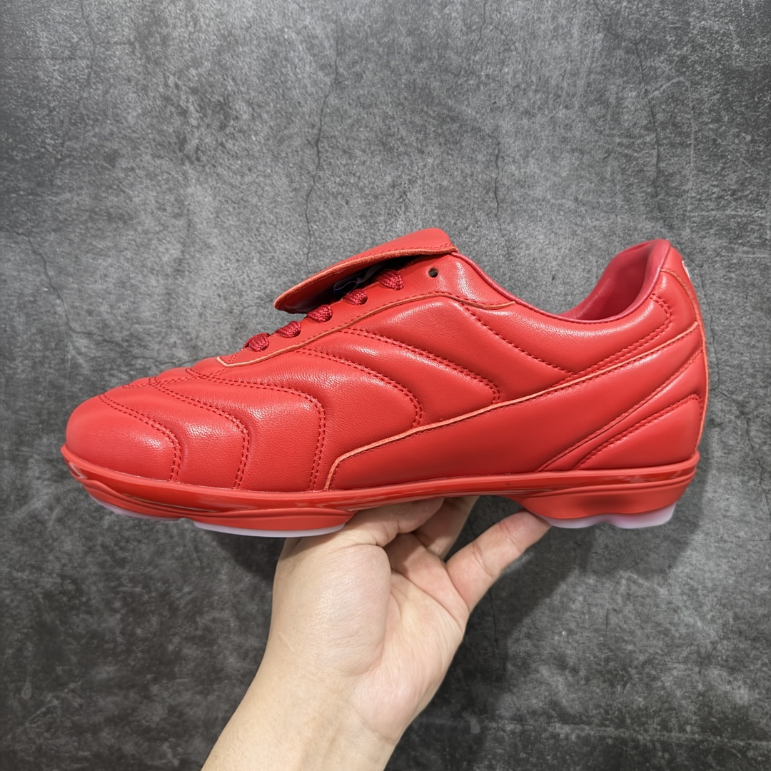 图片[2]-【专柜礼盒升级版】Louis Vuitton 2025 LV Footprint 情侣同款球鞋 市面最新版本 佛山高端品质 第一时间订入zp开发每个拼色的材质都是原版独家定制,与正品一致 做到对版对色大底开模高弹力环保发泡底 模具费都高达几十万 原版头层皮鞋面 压花都是按正品一比一打造开发 不偷半点料 不掺半点假 细节原版一致 可对比 全包套原版包装配件 最新包装大礼盒!! 目前市面一梯队级别 市场太杂请注意混卖版本 可区别材料 版型 质感 包装配件 一切肉眼可见的细节 法国巴黎百年奢侈品牌LV路易威登Louis Vuitton 尺码：38 39 40 41 42 43 44 45-选品中心