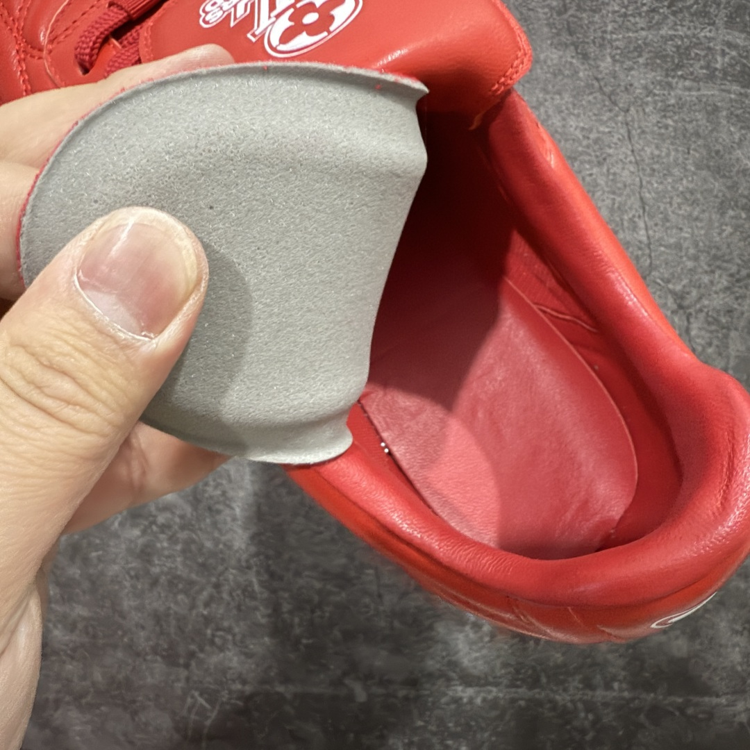 图片[9]-【专柜礼盒升级版】Louis Vuitton 2025 LV Footprint 情侣同款球鞋 市面最新版本 佛山高端品质 第一时间订入zp开发每个拼色的材质都是原版独家定制,与正品一致 做到对版对色大底开模高弹力环保发泡底 模具费都高达几十万 原版头层皮鞋面 压花都是按正品一比一打造开发 不偷半点料 不掺半点假 细节原版一致 可对比 全包套原版包装配件 最新包装大礼盒!! 目前市面一梯队级别 市场太杂请注意混卖版本 可区别材料 版型 质感 包装配件 一切肉眼可见的细节 法国巴黎百年奢侈品牌LV路易威登Louis Vuitton 尺码：38 39 40 41 42 43 44 45-选品中心