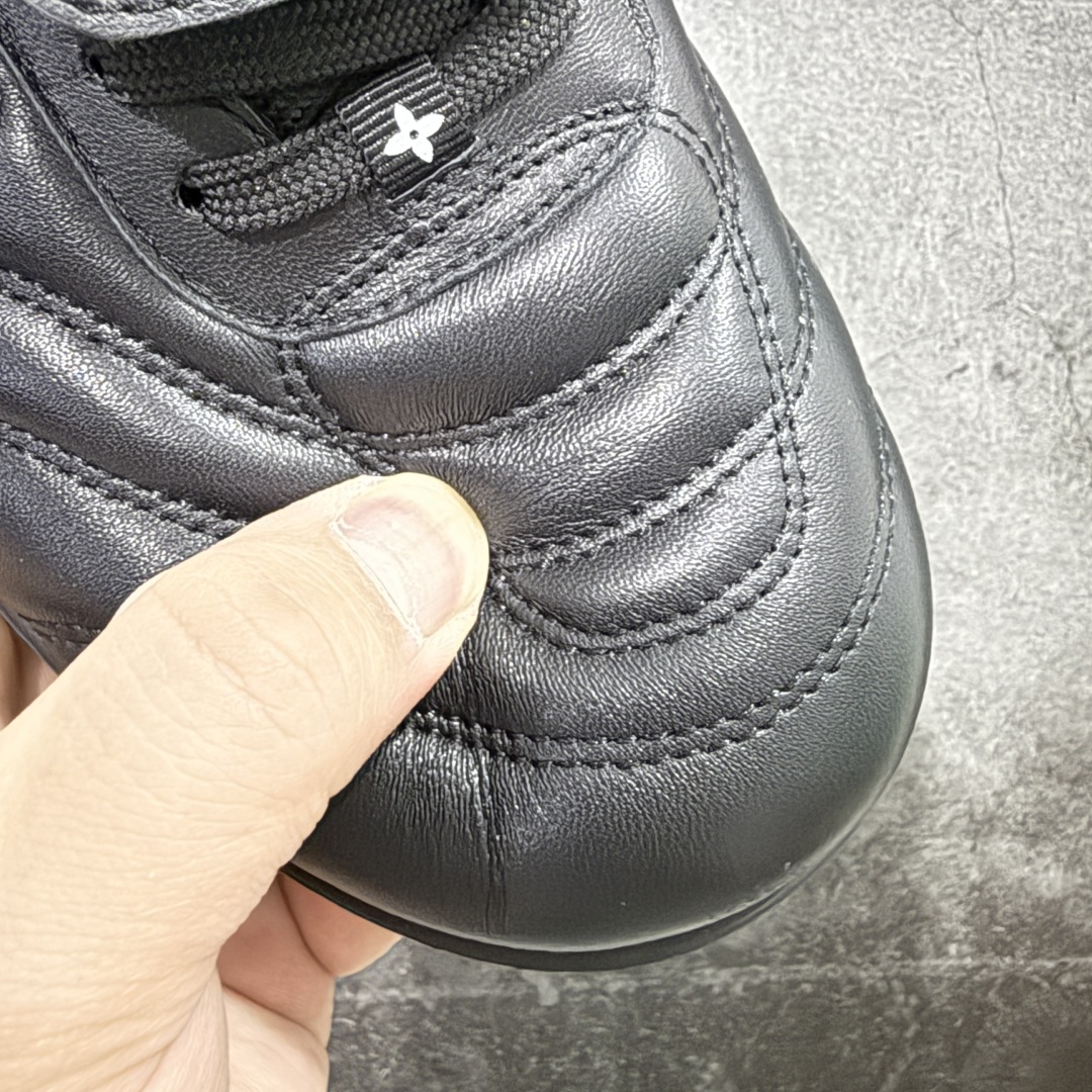 图片[5]-【专柜礼盒升级版】Louis Vuitton 2025 LV Footprint 情侣同款球鞋 市面最新版本 佛山高端品质 第一时间订入zp开发每个拼色的材质都是原版独家定制,与正品一致 做到对版对色大底开模高弹力环保发泡底 模具费都高达几十万 原版头层皮鞋面 压花都是按正品一比一打造开发 不偷半点料 不掺半点假 细节原版一致 可对比 全包套原版包装配件 最新包装大礼盒!! 目前市面一梯队级别 市场太杂请注意混卖版本 可区别材料 版型 质感 包装配件 一切肉眼可见的细节 法国巴黎百年奢侈品牌LV路易威登Louis Vuitton 尺码：38 39 40 41 42 43 44 45-选品中心