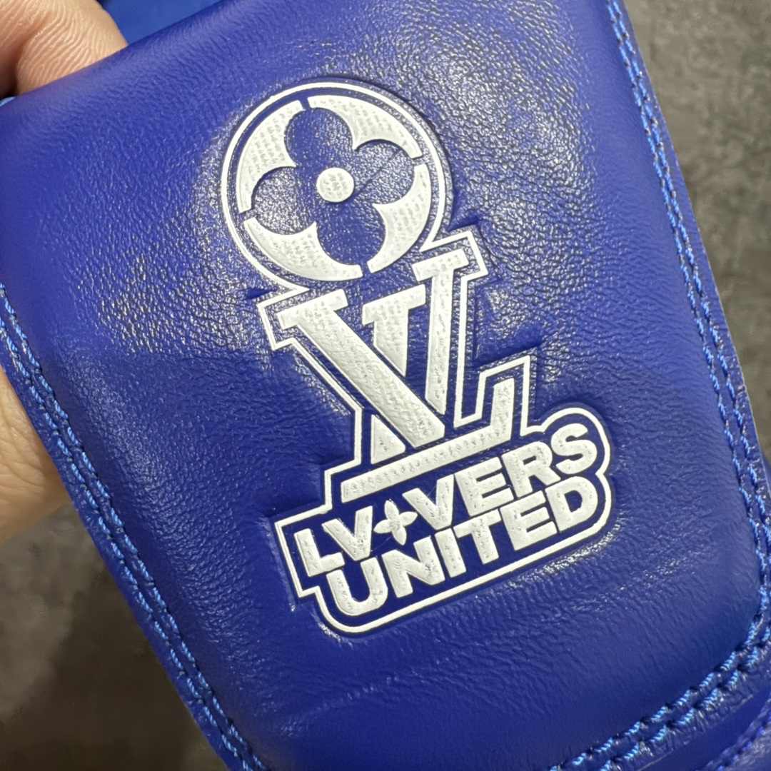 图片[6]-【专柜礼盒升级版】Louis Vuitton 2025 LV Footprint 情侣同款球鞋 市面最新版本 佛山高端品质 第一时间订入zp开发每个拼色的材质都是原版独家定制,与正品一致 做到对版对色大底开模高弹力环保发泡底 模具费都高达几十万 原版头层皮鞋面 压花都是按正品一比一打造开发 不偷半点料 不掺半点假 细节原版一致 可对比 全包套原版包装配件 最新包装大礼盒!! 目前市面一梯队级别 市场太杂请注意混卖版本 可区别材料 版型 质感 包装配件 一切肉眼可见的细节 法国巴黎百年奢侈品牌LV路易威登Louis Vuitton 尺码：38 39 40 41 42 43 44 45-选品中心