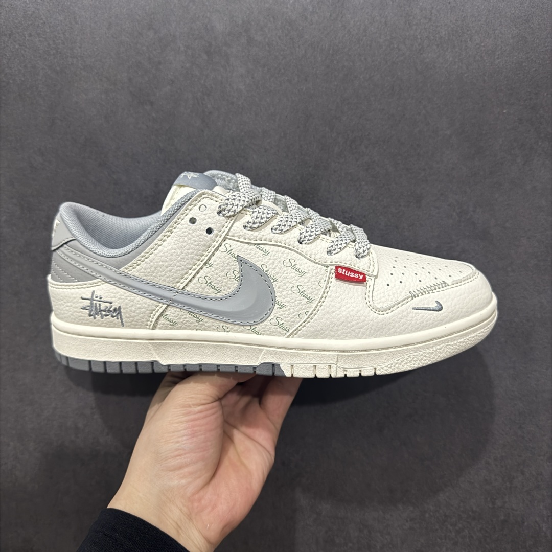 280  【定制版】Nike SB Dunk Low 斯图西联名 立体灰勾  低帮休闲板鞋  XS6089-540
