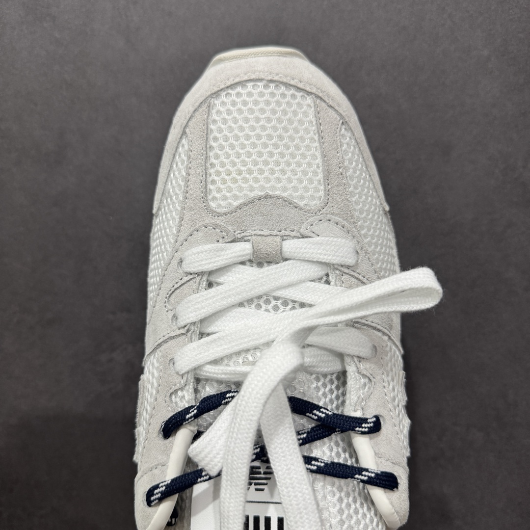 图片[8]-【公司级】MiuMiu x New Balance 530系列 意大利奢侈品牌/缪缪联名款 低帮经典复古休闲半拖  #鞋款采用解构和轻盈的设计，彷旧的布料包覆着 New Balance 530的轮廓，刻意磨损、不均匀的皮革色调，让波鞋多了不同的个性 这款联名鞋款配有双鞋带设计，包括白色、橙色、棕色和黄色鞋带，营造出随性系起的感觉，为整体感又多了几分 Boyish 以及率性感  尺码：36 37 37.5 38 38.5 39.5 40 40.5 41.5 42 42.5 43.5 44 44.5 45-选品中心