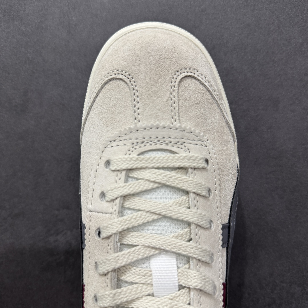 图片[8]-【公司级】亚瑟士/鬼冢虎 Onitsuka Tiger Tokuten复古跑鞋街拍潮鞋低帮板鞋经典款德训中性复古运动鞋 轻盈舒适，时尚与复古与一体！轻盈的款式，适合夏天~简单的设定配合修长的线条，全鞋身均以麖皮打造，散发着日本新一代的潮流品味，无论配衬任何造型都能胜任。 Tokuten 精神来自80年代的室内用鞋，T-TOE前足补强设计，环状中底底部结构，橡胶大底元素，防滑耐磨的同时保持着鞋子的轻盈,并提供良好牵引力，脚感柔软舒适，长时间行走也不会觉得脚部不适。经典复刻款，休闲百搭，中性款男女都可穿。 尺码：36 37 37.5 38 39 39.5 40 41.5 42 42.5 43 44 45-选品中心