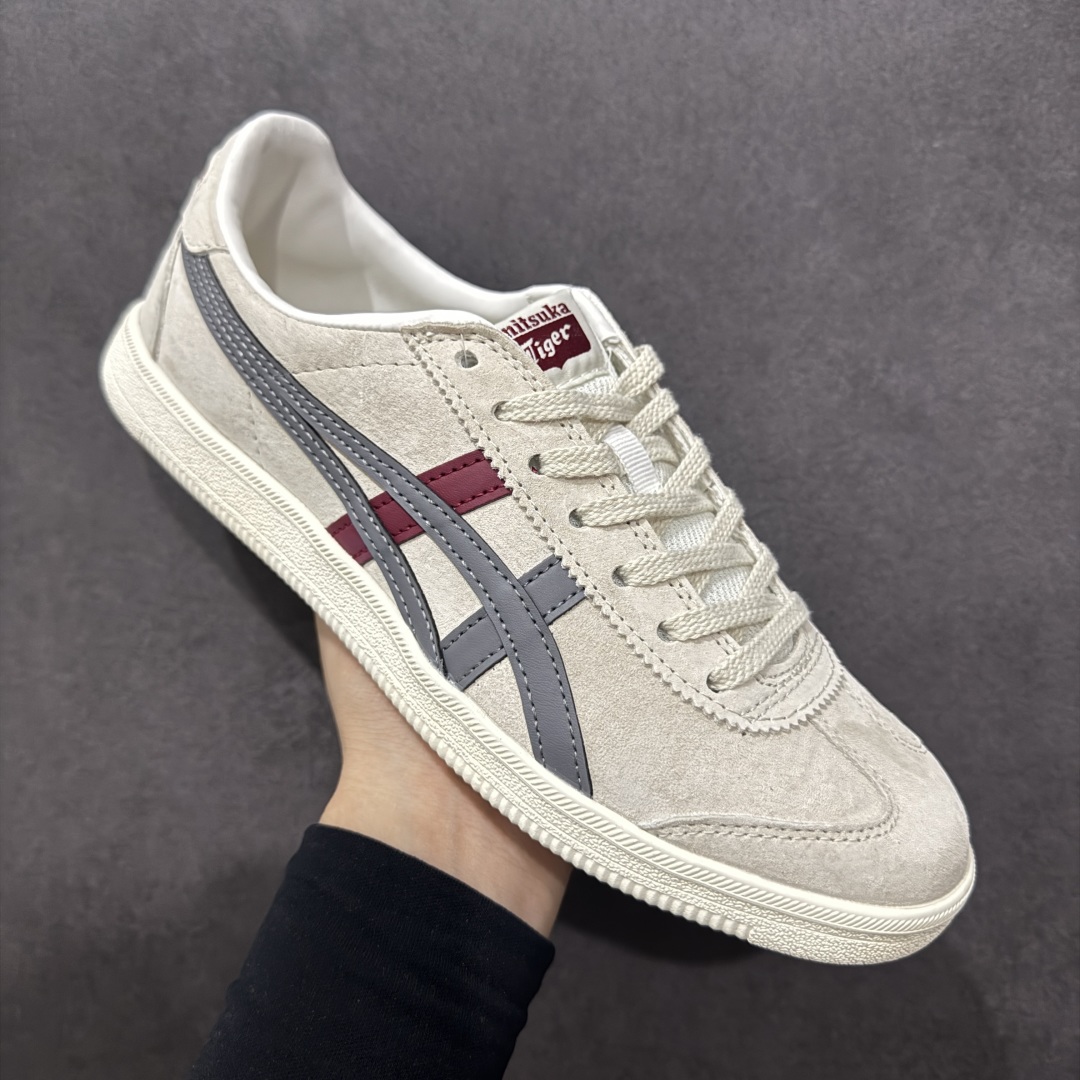 图片[3]-【公司级】亚瑟士/鬼冢虎 Onitsuka Tiger Tokuten复古跑鞋街拍潮鞋低帮板鞋经典款德训中性复古运动鞋 轻盈舒适，时尚与复古与一体！轻盈的款式，适合夏天~简单的设定配合修长的线条，全鞋身均以麖皮打造，散发着日本新一代的潮流品味，无论配衬任何造型都能胜任。 Tokuten 精神来自80年代的室内用鞋，T-TOE前足补强设计，环状中底底部结构，橡胶大底元素，防滑耐磨的同时保持着鞋子的轻盈,并提供良好牵引力，脚感柔软舒适，长时间行走也不会觉得脚部不适。经典复刻款，休闲百搭，中性款男女都可穿。 尺码：36 37 37.5 38 39 39.5 40 41.5 42 42.5 43 44 45-选品中心
