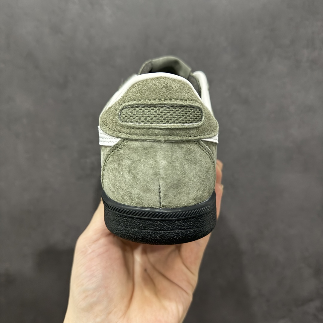 图片[4]-【公司级】亚瑟士/鬼冢虎 Onitsuka Tiger Tokuten复古跑鞋街拍潮鞋低帮板鞋经典款德训中性复古运动鞋 轻盈舒适，时尚与复古与一体！轻盈的款式，适合夏天~简单的设定配合修长的线条，全鞋身均以麖皮打造，散发着日本新一代的潮流品味，无论配衬任何造型都能胜任。 Tokuten 精神来自80年代的室内用鞋，T-TOE前足补强设计，环状中底底部结构，橡胶大底元素，防滑耐磨的同时保持着鞋子的轻盈,并提供良好牵引力，脚感柔软舒适，长时间行走也不会觉得脚部不适。经典复刻款，休闲百搭，中性款男女都可穿。 尺码：36 37 37.5 38 39 39.5 40 41.5 42 42.5 43 44 45-选品中心