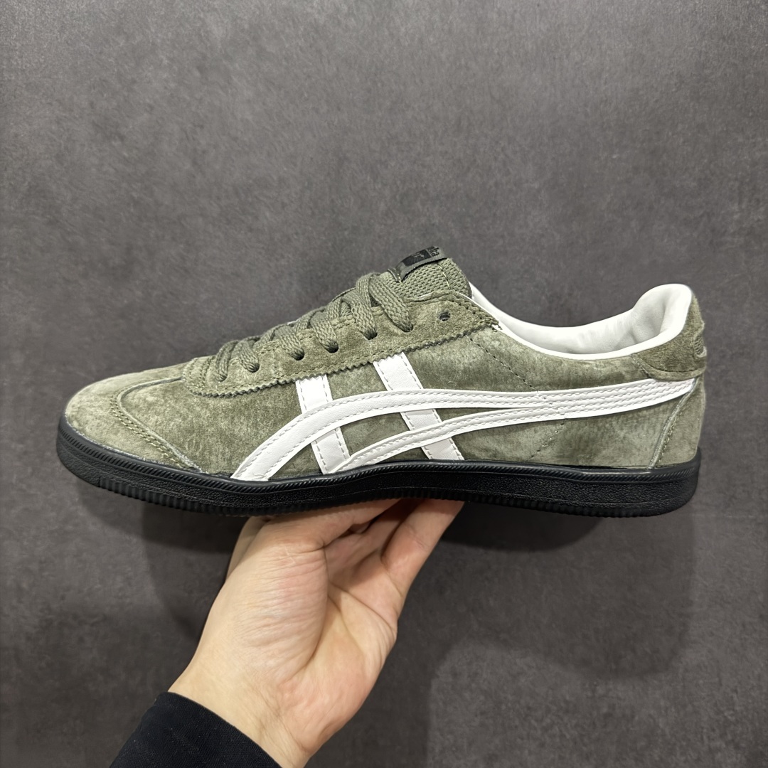 图片[2]-【公司级】亚瑟士/鬼冢虎 Onitsuka Tiger Tokuten复古跑鞋街拍潮鞋低帮板鞋经典款德训中性复古运动鞋 轻盈舒适，时尚与复古与一体！轻盈的款式，适合夏天~简单的设定配合修长的线条，全鞋身均以麖皮打造，散发着日本新一代的潮流品味，无论配衬任何造型都能胜任。 Tokuten 精神来自80年代的室内用鞋，T-TOE前足补强设计，环状中底底部结构，橡胶大底元素，防滑耐磨的同时保持着鞋子的轻盈,并提供良好牵引力，脚感柔软舒适，长时间行走也不会觉得脚部不适。经典复刻款，休闲百搭，中性款男女都可穿。 尺码：36 37 37.5 38 39 39.5 40 41.5 42 42.5 43 44 45-选品中心