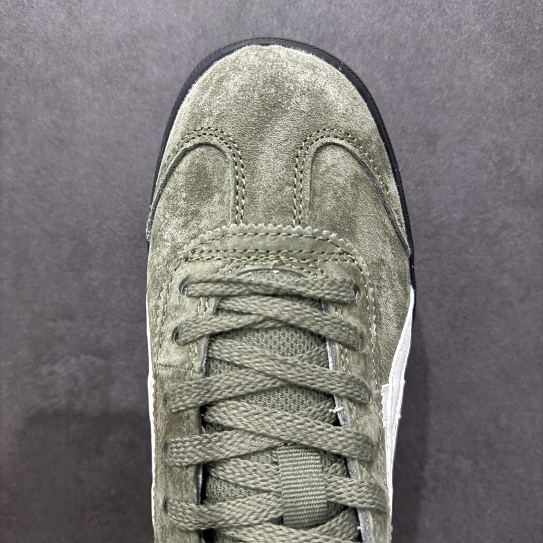 图片[8]-【公司级】亚瑟士/鬼冢虎 Onitsuka Tiger Tokuten复古跑鞋街拍潮鞋低帮板鞋经典款德训中性复古运动鞋 轻盈舒适，时尚与复古与一体！轻盈的款式，适合夏天~简单的设定配合修长的线条，全鞋身均以麖皮打造，散发着日本新一代的潮流品味，无论配衬任何造型都能胜任。 Tokuten 精神来自80年代的室内用鞋，T-TOE前足补强设计，环状中底底部结构，橡胶大底元素，防滑耐磨的同时保持着鞋子的轻盈,并提供良好牵引力，脚感柔软舒适，长时间行走也不会觉得脚部不适。经典复刻款，休闲百搭，中性款男女都可穿。 尺码：36 37 37.5 38 39 39.5 40 41.5 42 42.5 43 44 45-选品中心