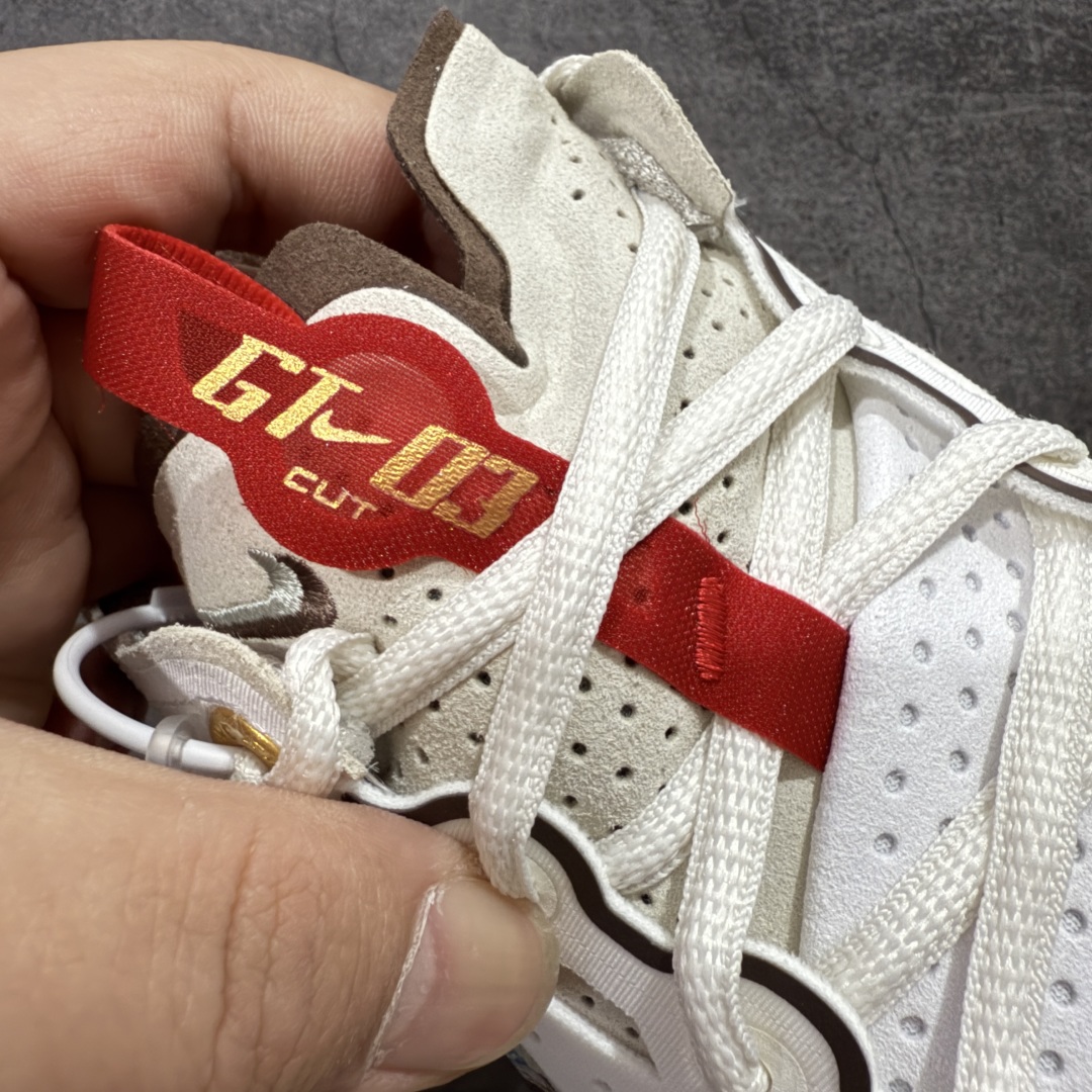 图片[7]-【灭世纯原版】NK G.T. Cut 3 EP 实战篮球鞋 HV5977-102 真材实料堆叠 鞋面采用轻质的织物与麂皮鞋面制成 搭配Flywire飞线系统增加动态包裹锁定 鞋舌使用跑鞋半开叉设计大大提高了舒适性 原厂ZoomX超临界发泡中底泡棉，100%还原ZP澎湃的脚感 尺码：39 40 40.5 41 42 42.5 43 44 44.5 45 46 47.5-选品中心