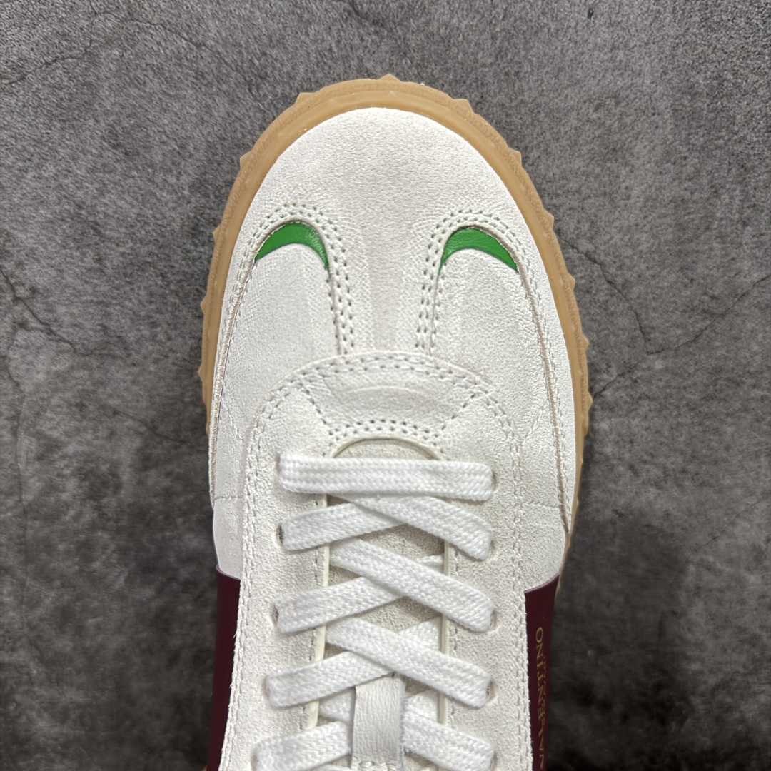 图片[5]-【广东纯原版本】Valentino 华伦天奴 新款休闲鞋2023最新款 走秀情侣爆款 休闲鞋 ，Elsa Hosk张艺兴 关晓彤等众多明星同款 🔥 pink pp系列芭比粉被eanor Hosk 穿出了不一样的随性和时髦 阿那亚大秀可谓是刷爆了时尚圈！鞋面全油边 面料：定制牛皮+冲孔工艺，独家开模TPU大底 全套包装 码数35 36 37 38 39 40 41 42 43 44 45-选品中心