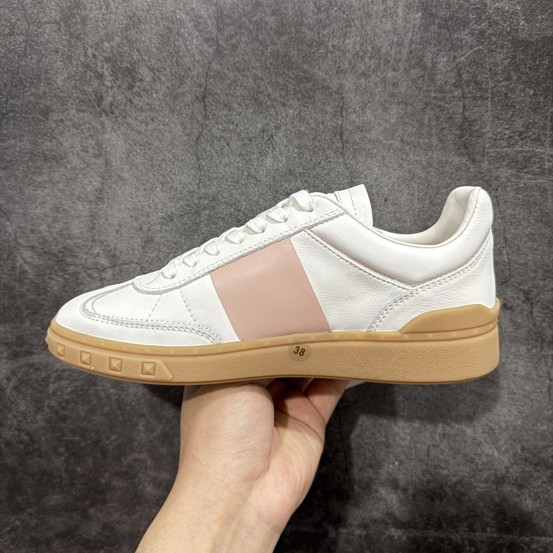 320  【广东纯原版本】Valentino 华伦天奴 新款休闲鞋2023最新款 走秀情侣爆款 休闲鞋