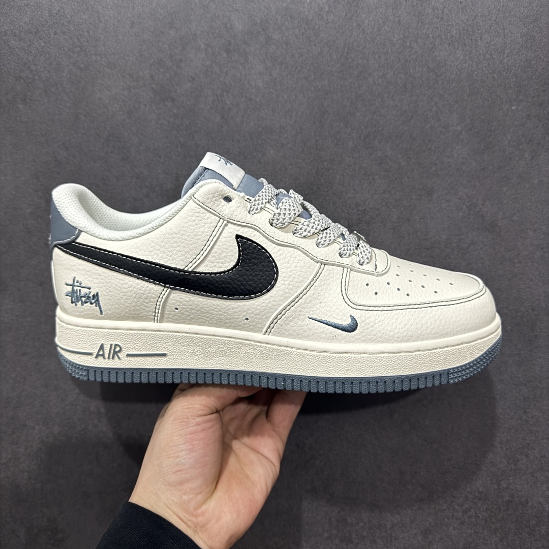 260  【定制版】海外限量发售NIke Air Force 1 '07 Low “斯图西联名——灰底黑勾”空军一号 低帮 运动鞋    XZ6188-761