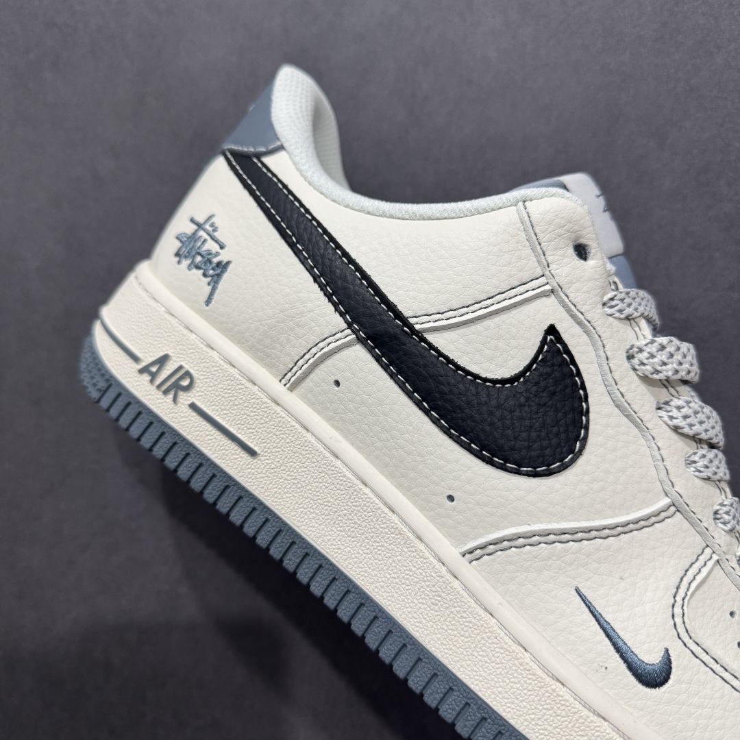 260  【定制版】海外限量发售NIke Air Force 1 '07 Low “斯图西联名——灰底黑勾”空军一号 低帮 运动鞋    XZ6188-761