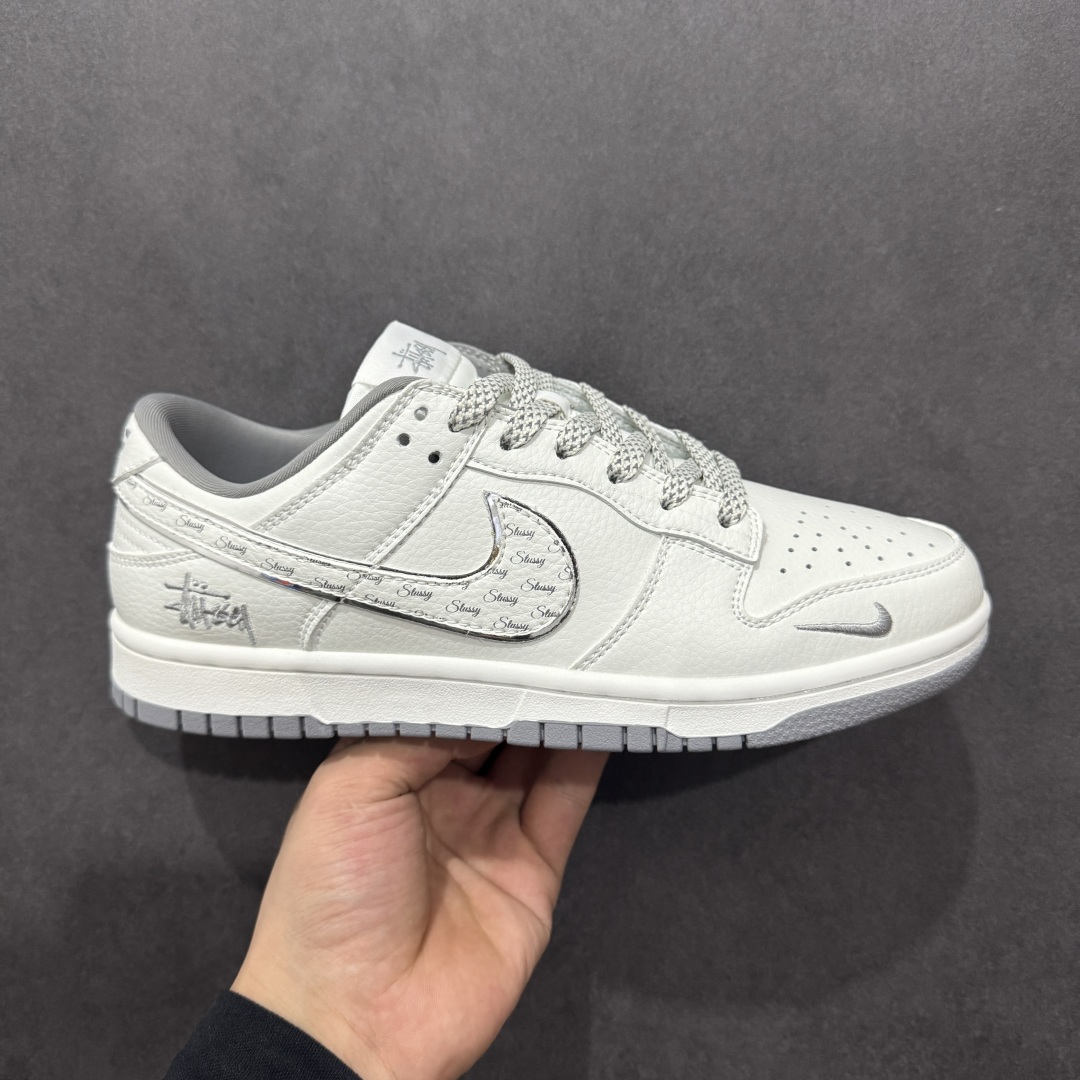 【定制版】Nike SB Dunk Low 斯图西系列 字幕白勾 周年高端定制 低帮休闲板鞋 CS1688-103