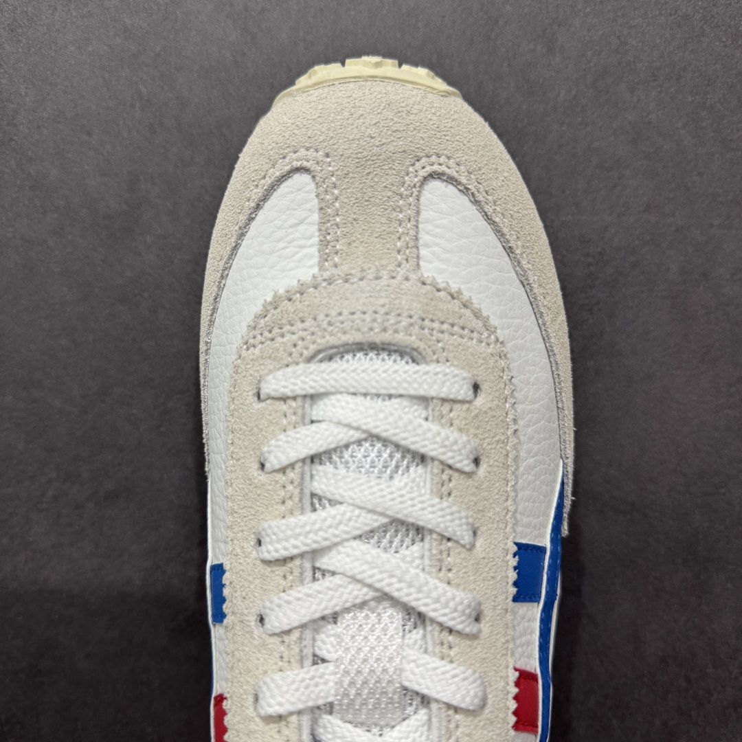 图片[8]-【公司级】Onitsuka Tiger鬼塚虎/鬼冢虎阿甘鞋EDR 78™休闲鞋78系列 中性休闲运动鞋 复古风的日常百搭神器它的设计灵感来源于经典跑步鞋，简约又不失时尚感。经典配色让整双鞋看起来特别温暖，搭配牛仔裤或者休闲裤都非常合适。鞋身采用优质材料制成，穿着起来轻便又舒适，长时间走路也不会觉得累。这双鞋的设计细节也很用心，鞋底纹路清晰，抓地力强，适合各种场合。无论是日常通勤还是周末出游，它都能成为你的最佳拍档。 尺码： 36-45 含半码 编码： FS220240-选品中心