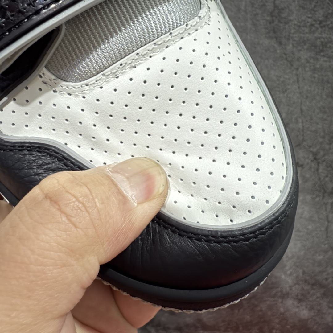 图片[5]-【海淘代购升级版】 现货当天可取 LV Trainer系列高奢运动鞋 黑白四叶草魔术贴 新款芯片顶级 潮人必备单品 同步ZP官网空胶工艺 鞋舌、挂饰均镶嵌NFC芯片感应装置 正确胶片断点式设计 中底正确还原原版油印字母比例 1：1原楦格板、楦头、刀磨全新升级！ 独家订制顶级压纹麂皮 原版开模TPU大底 质感原版一致 垫脚聚米微料加透气英伦网布 披靡市场任何版本！细节完美呈现！ 代购指定版本 全新升级最新双盒包装 扫码秒进官网！ 全套包装配件同比原版 尺码： 38-46-选品中心