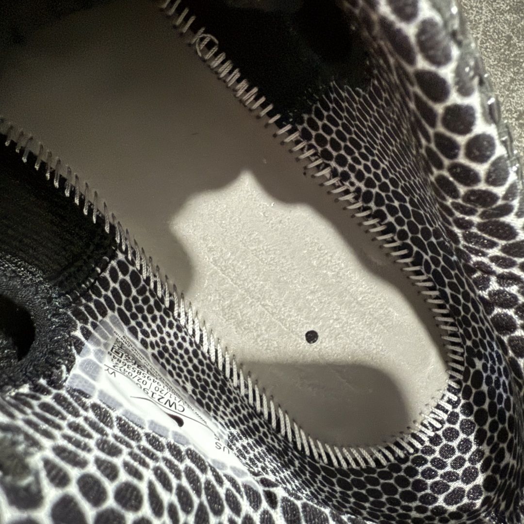 图片[11]-【Star版本】Nike Zoom Kobe 6 Protro \”Mambacita Sweet 16\”GiGi 曼巴基金会 黑白 史上最强复刻 私人团队订单 细节完美对比公司货 前掌超大Zoom Turbo气垫 后掌EVA缓震 真正的原汁原味 还原ZP脚感 全身鞋材卡料色独家定制 唯一正确喷漆工艺Swoosh 正确凹凸蛇鳞工艺 正确鞋面渐变效果 内全置真动飞态线 独立原厂模具 最大尺码达到48.5码 首批不拼图大几率过验 亲测已过 支持各种高强度实战 无需担心 上脚价 补货周期极长 脚宽建议买大半码 科比系列前掌偏窄 不影响二次销售 支持七天无理由退换 尺码：40 40.5 41 42 42.5 43 44 44.5 45 45.5 46 47.5 48.5-选品中心