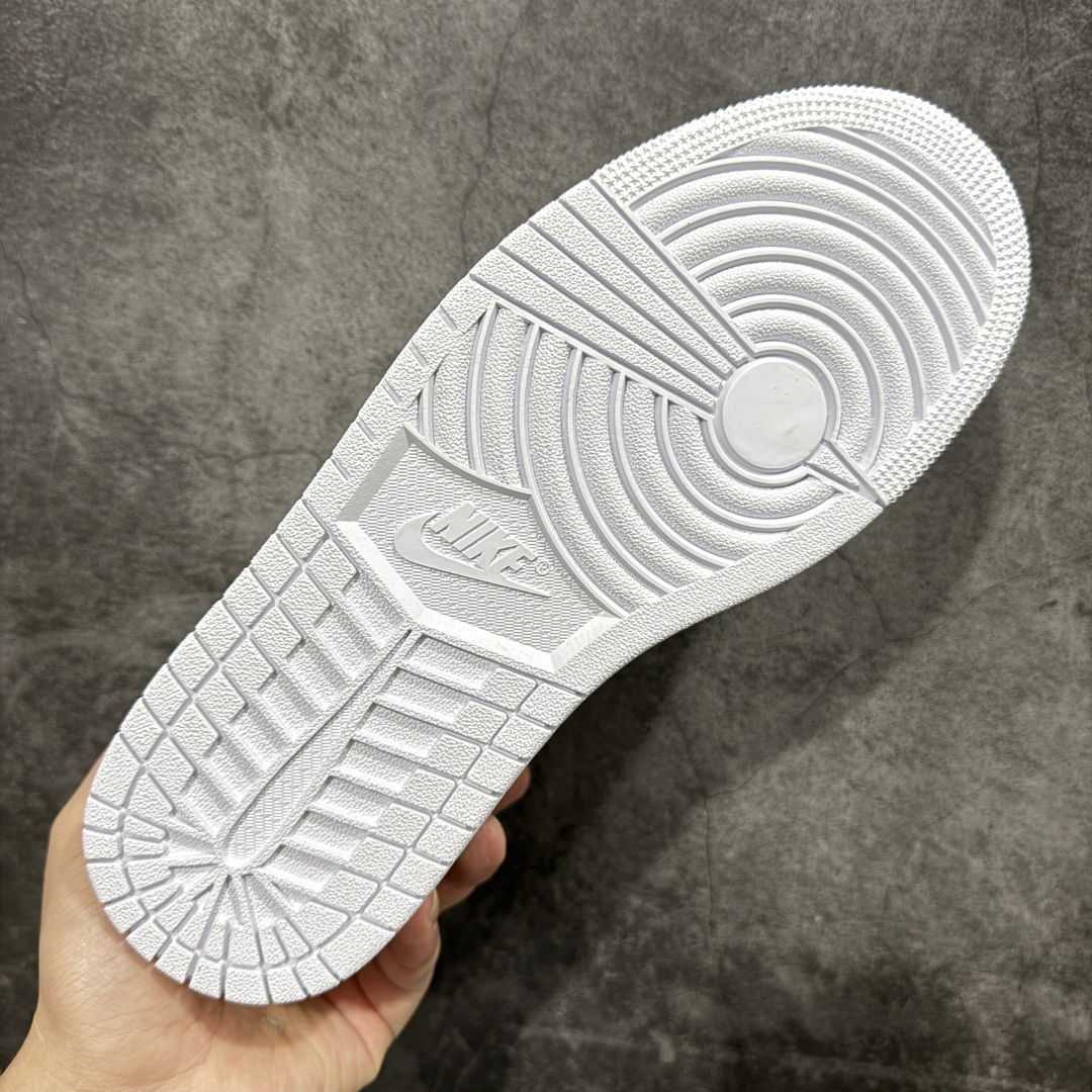 图片[9]-【小dt版本】Air Jordan AJ1 Low 低帮 纯白 553558-130 全新流水线出品 DT版本唯一平替选择 市场第二梯队最强版 全部原鞋开发 原楦原纸板开发 全鞋电脑针车 原厂内置全掌气垫 原盒内在原标 唯一Zp原版鞋带绑法 免检产品 全新2022版型 全头层皮料 完美零毛边处理 原厂配置全掌气垫 价格定位良心 尺码：36 36.5 37.5 38 38.5 39 40 40.5 41 42 42.5 43 44 44.5 45 46-选品中心