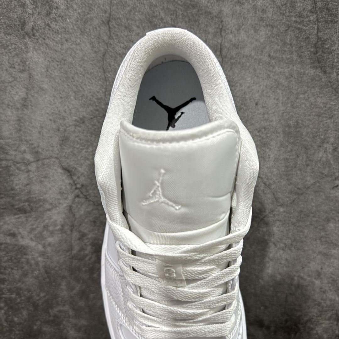 图片[8]-【小dt版本】Air Jordan AJ1 Low 低帮 纯白 553558-130 全新流水线出品 DT版本唯一平替选择 市场第二梯队最强版 全部原鞋开发 原楦原纸板开发 全鞋电脑针车 原厂内置全掌气垫 原盒内在原标 唯一Zp原版鞋带绑法 免检产品 全新2022版型 全头层皮料 完美零毛边处理 原厂配置全掌气垫 价格定位良心 尺码：36 36.5 37.5 38 38.5 39 40 40.5 41 42 42.5 43 44 44.5 45 46-选品中心