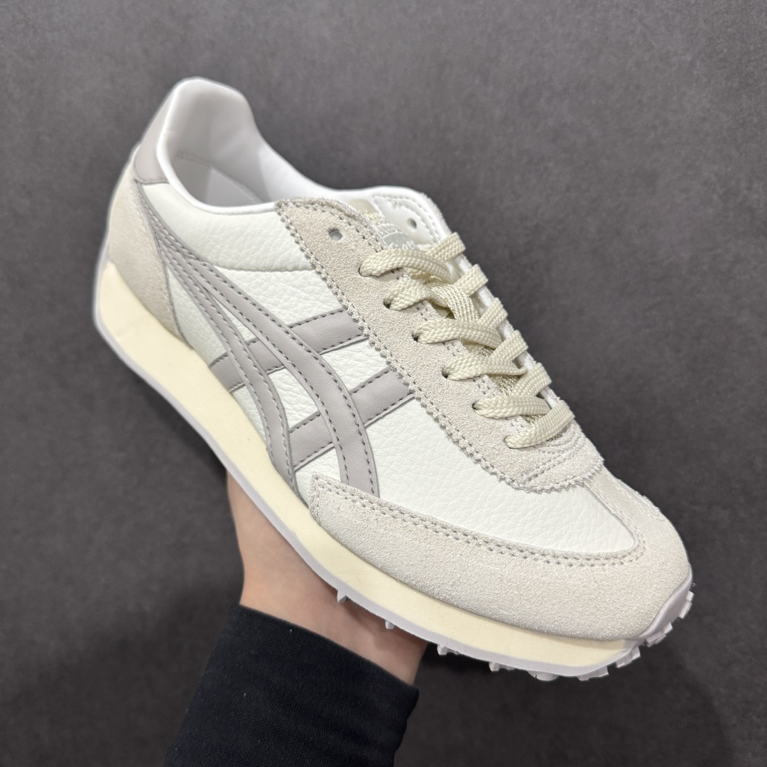 图片[3]-【公司级】Onitsuka Tiger鬼塚虎/鬼冢虎阿甘鞋EDR 78™休闲鞋78系列 中性休闲运动鞋 复古风的日常百搭神器它的设计灵感来源于经典跑步鞋，简约又不失时尚感。经典配色让整双鞋看起来特别温暖，搭配牛仔裤或者休闲裤都非常合适。鞋身采用优质材料制成，穿着起来轻便又舒适，长时间走路也不会觉得累。这双鞋的设计细节也很用心，鞋底纹路清晰，抓地力强，适合各种场合。无论是日常通勤还是周末出游，它都能成为你的最佳拍档。 尺码： 36-45 含半码 编码： FS220240-选品中心