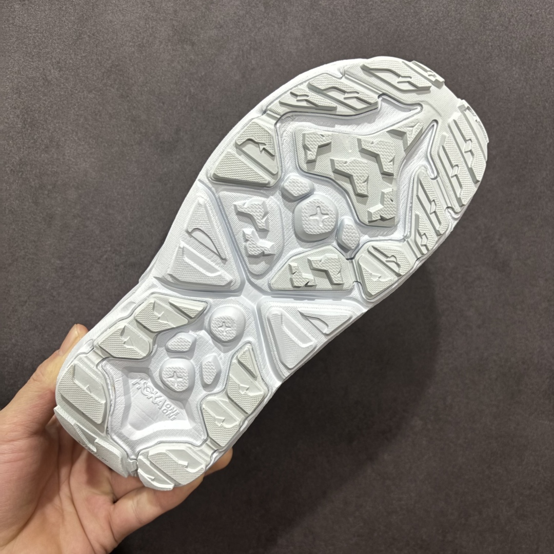 图片[9]-【绿x版】Hoka W Hopara 2 霍帕拉系列水路两用溯溪涉水休闲户外露营凉鞋 作为先锋品牌的 HOKA ONE ONE总是以独特的方式 HOPARA是一款溯溪鞋 又名排水鞋 可长期用于涉水和溯溪 保护脚底和脚趾的安全和舒适 鞋面材料速干 透气 耐磨 鞋底防滑 耐磨 抓地能力强 出于安全考虑 设计要求较高-涉水溯溪过程中 水 泥沙 可以直接从鞋内大孔排出 细纹鞋底使在岩石上抓地能力强 避免打滑 而上路后 鞋面具有快干透气等优点 尺码：36 36.5 37.5 38 39 40 40.5 41 42 42.5 43 44 45-选品中心