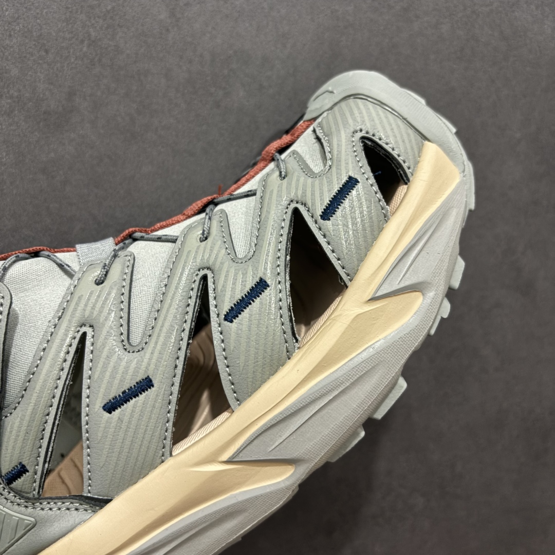 图片[5]-【绿x版】HOKA One One Hopara Sandals 霍帕拉系列水路两用溯溪涉水休闲户外露营凉鞋 作为先锋品牌的 HOKA ONE ONE总是以独特的方式 HOPA RA是一款溯溪鞋 又名排水鞋 可长期用于涉水和溯溪 保护脚底和脚趾的安全和舒适 鞋面材料速干 透气 耐磨 鞋底防滑 耐磨 抓地能力强 出于安全考虑 设计要求较高 涉水溯溪过程中 水 泥沙 可以直接从鞋内大孔排出 细纹鞋底使在岩石上抓地能力强 避免打滑 而上路后 鞋面具有快干透气等优点 尺码：36 36.5 37.5 38 39 40 40.5 41 42 42.5 43 44 45-选品中心