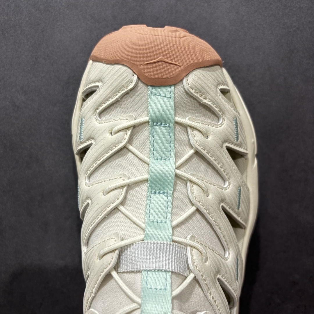 图片[8]-【绿x版】HOKA One One Hopara Sandals 霍帕拉系列水路两用溯溪涉水休闲户外露营凉鞋 作为先锋品牌的 HOKA ONE ONE总是以独特的方式 HOPA RA是一款溯溪鞋 又名排水鞋 可长期用于涉水和溯溪 保护脚底和脚趾的安全和舒适 鞋面材料速干 透气 耐磨 鞋底防滑 耐磨 抓地能力强 出于安全考虑 设计要求较高 涉水溯溪过程中 水 泥沙 可以直接从鞋内大孔排出 细纹鞋底使在岩石上抓地能力强 避免打滑 而上路后 鞋面具有快干透气等优点 尺码：36 36.5 37.5 38 39 40 40.5 41 42 42.5 43 44 45-选品中心