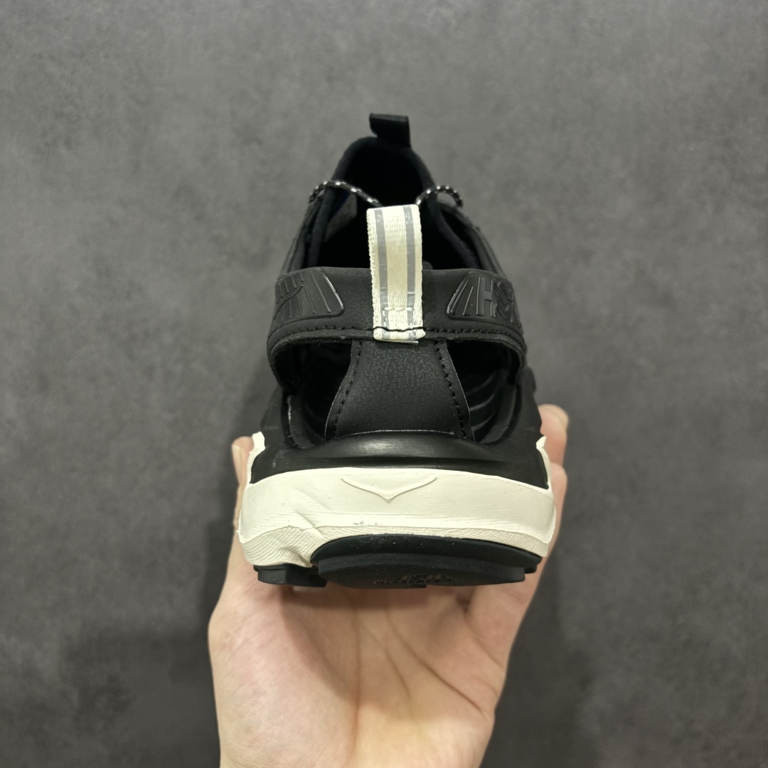 图片[2]-【绿x版】HOKA One One Hopara Sandals 霍帕拉系列水路两用溯溪涉水休闲户外露营凉鞋 作为先锋品牌的 HOKA ONE ONE总是以独特的方式 HOPA RA是一款溯溪鞋 又名排水鞋 可长期用于涉水和溯溪 保护脚底和脚趾的安全和舒适 鞋面材料速干 透气 耐磨 鞋底防滑 耐磨 抓地能力强 出于安全考虑 设计要求较高 涉水溯溪过程中 水 泥沙 可以直接从鞋内大孔排出 细纹鞋底使在岩石上抓地能力强 避免打滑 而上路后 鞋面具有快干透气等优点 尺码：36 36.5 37.5 38 39 40 40.5 41 42 42.5 43 44 45-选品中心