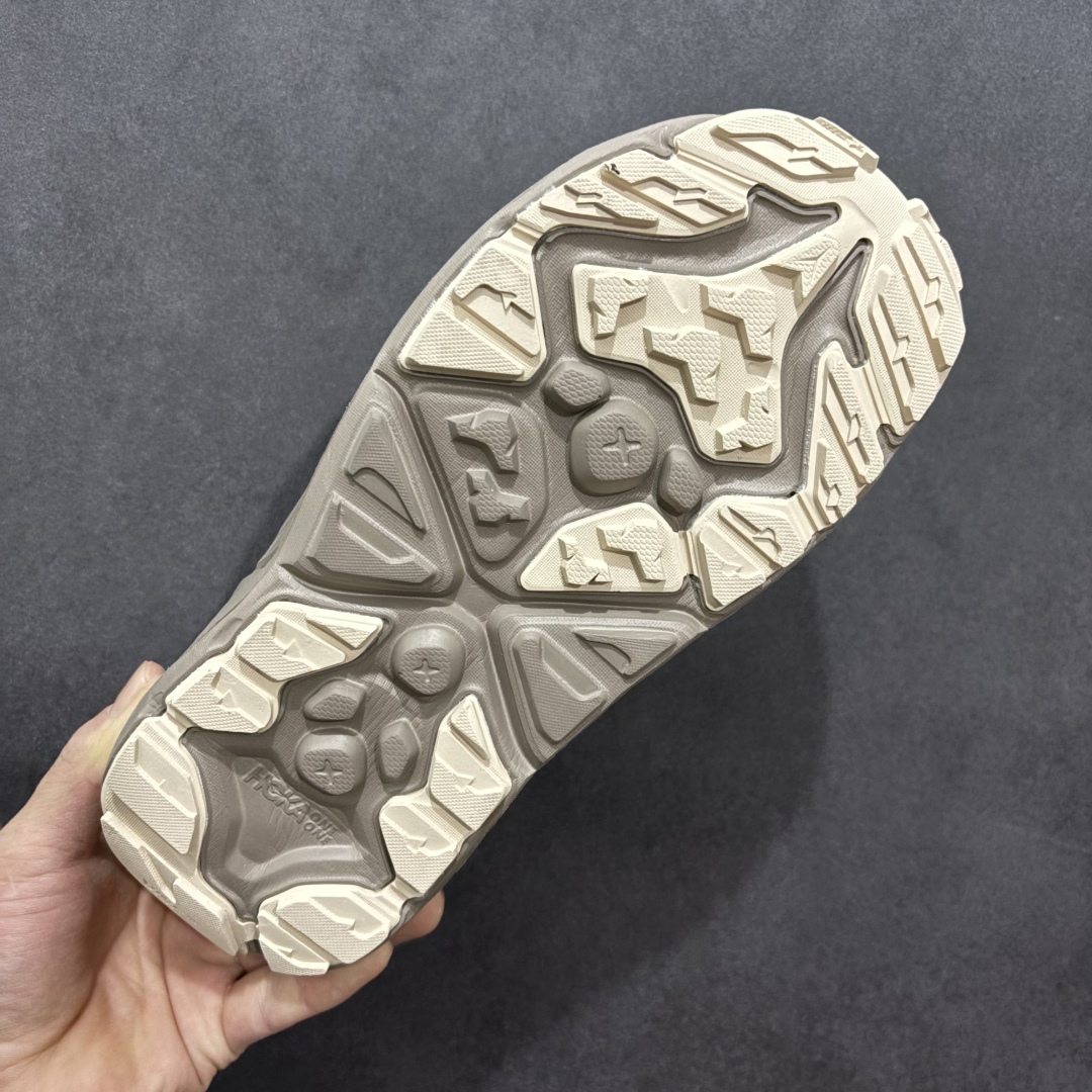 图片[9]-【绿x版】Hoka W Hopara 2 霍帕拉系列水路两用溯溪涉水休闲户外露营凉鞋 作为先锋品牌的 HOKA ONE ONE总是以独特的方式 HOPARA是一款溯溪鞋 又名排水鞋 可长期用于涉水和溯溪 保护脚底和脚趾的安全和舒适 鞋面材料速干 透气 耐磨 鞋底防滑 耐磨 抓地能力强 出于安全考虑 设计要求较高-涉水溯溪过程中 水 泥沙 可以直接从鞋内大孔排出 细纹鞋底使在岩石上抓地能力强 避免打滑 而上路后 鞋面具有快干透气等优点 尺码：36 36.5 37.5 38 39 40 40.5 41 42 42.5 43 44 45-选品中心