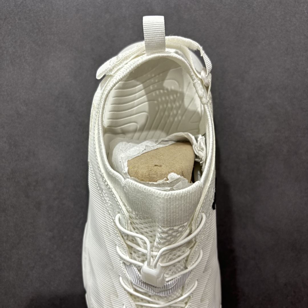 图片[7]-【绿x版】Hoka W Hopara 2 霍帕拉系列水路两用溯溪涉水休闲户外露营凉鞋 作为先锋品牌的 HOKA ONE ONE总是以独特的方式 HOPARA是一款溯溪鞋 又名排水鞋 可长期用于涉水和溯溪 保护脚底和脚趾的安全和舒适 鞋面材料速干 透气 耐磨 鞋底防滑 耐磨 抓地能力强 出于安全考虑 设计要求较高-涉水溯溪过程中 水 泥沙 可以直接从鞋内大孔排出 细纹鞋底使在岩石上抓地能力强 避免打滑 而上路后 鞋面具有快干透气等优点 尺码：36 36.5 37.5 38 39 40 40.5 41 42 42.5 43 44 45-选品中心