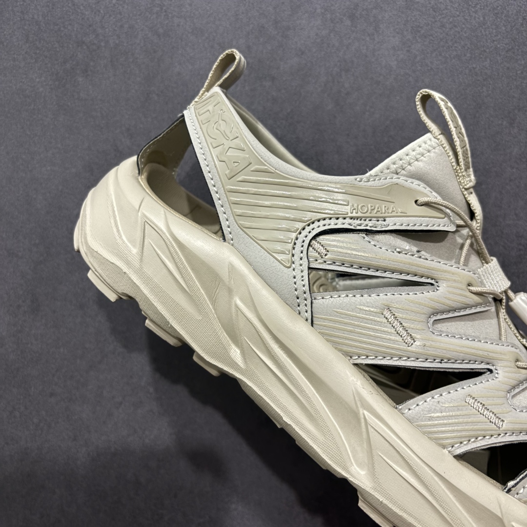 图片[6]-【绿x版】HOKA One One Hopara Sandals 霍帕拉系列水路两用溯溪涉水休闲户外露营凉鞋 作为先锋品牌的 HOKA ONE ONE总是以独特的方式 HOPA RA是一款溯溪鞋 又名排水鞋 可长期用于涉水和溯溪 保护脚底和脚趾的安全和舒适 鞋面材料速干 透气 耐磨 鞋底防滑 耐磨 抓地能力强 出于安全考虑 设计要求较高 涉水溯溪过程中 水 泥沙 可以直接从鞋内大孔排出 细纹鞋底使在岩石上抓地能力强 避免打滑 而上路后 鞋面具有快干透气等优点 尺码：36 36.5 37.5 38 39 40 40.5 41 42 42.5 43 44 45-选品中心