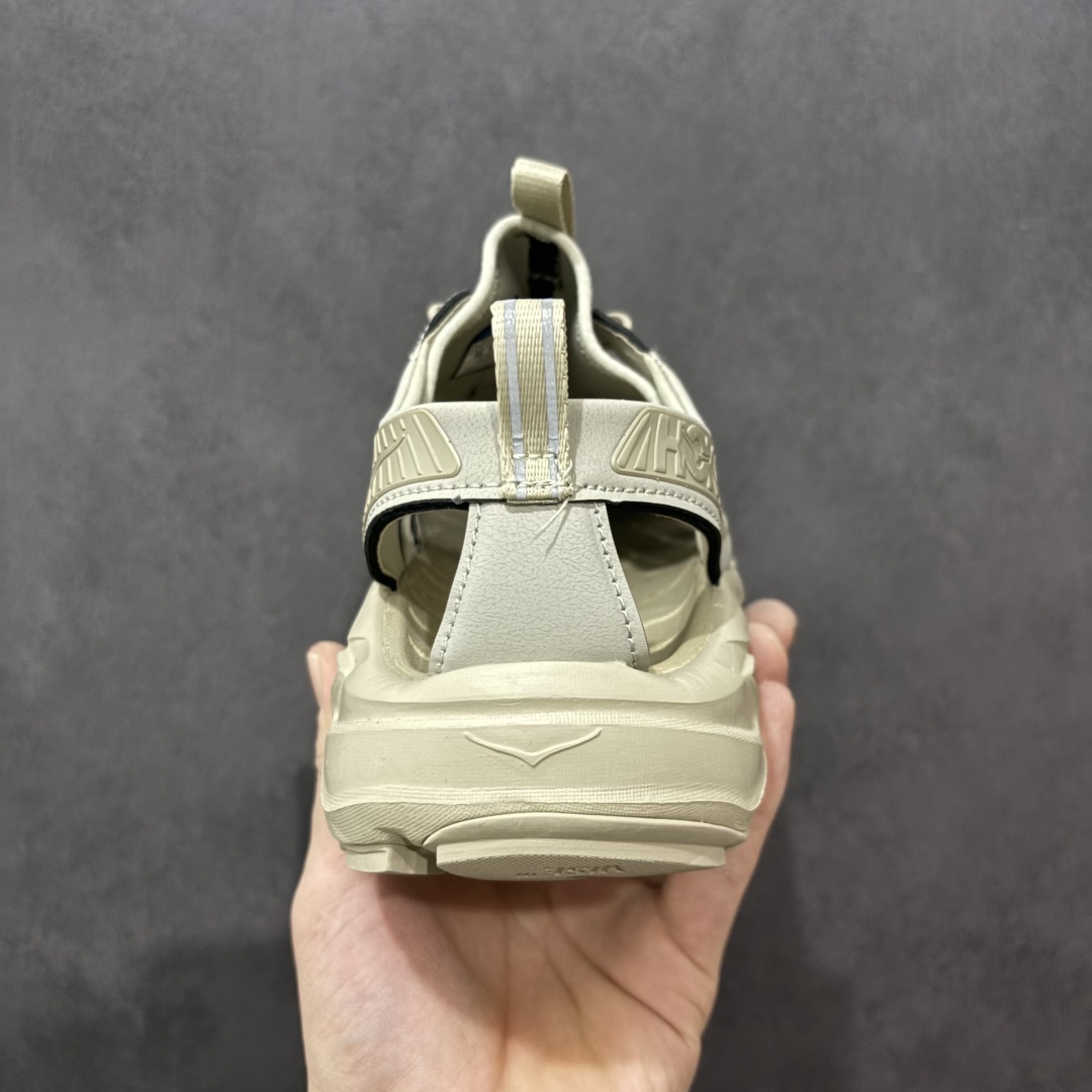 图片[4]-【绿x版】HOKA One One Hopara Sandals 霍帕拉系列水路两用溯溪涉水休闲户外露营凉鞋 作为先锋品牌的 HOKA ONE ONE总是以独特的方式 HOPA RA是一款溯溪鞋 又名排水鞋 可长期用于涉水和溯溪 保护脚底和脚趾的安全和舒适 鞋面材料速干 透气 耐磨 鞋底防滑 耐磨 抓地能力强 出于安全考虑 设计要求较高 涉水溯溪过程中 水 泥沙 可以直接从鞋内大孔排出 细纹鞋底使在岩石上抓地能力强 避免打滑 而上路后 鞋面具有快干透气等优点 尺码：36 36.5 37.5 38 39 40 40.5 41 42 42.5 43 44 45-选品中心