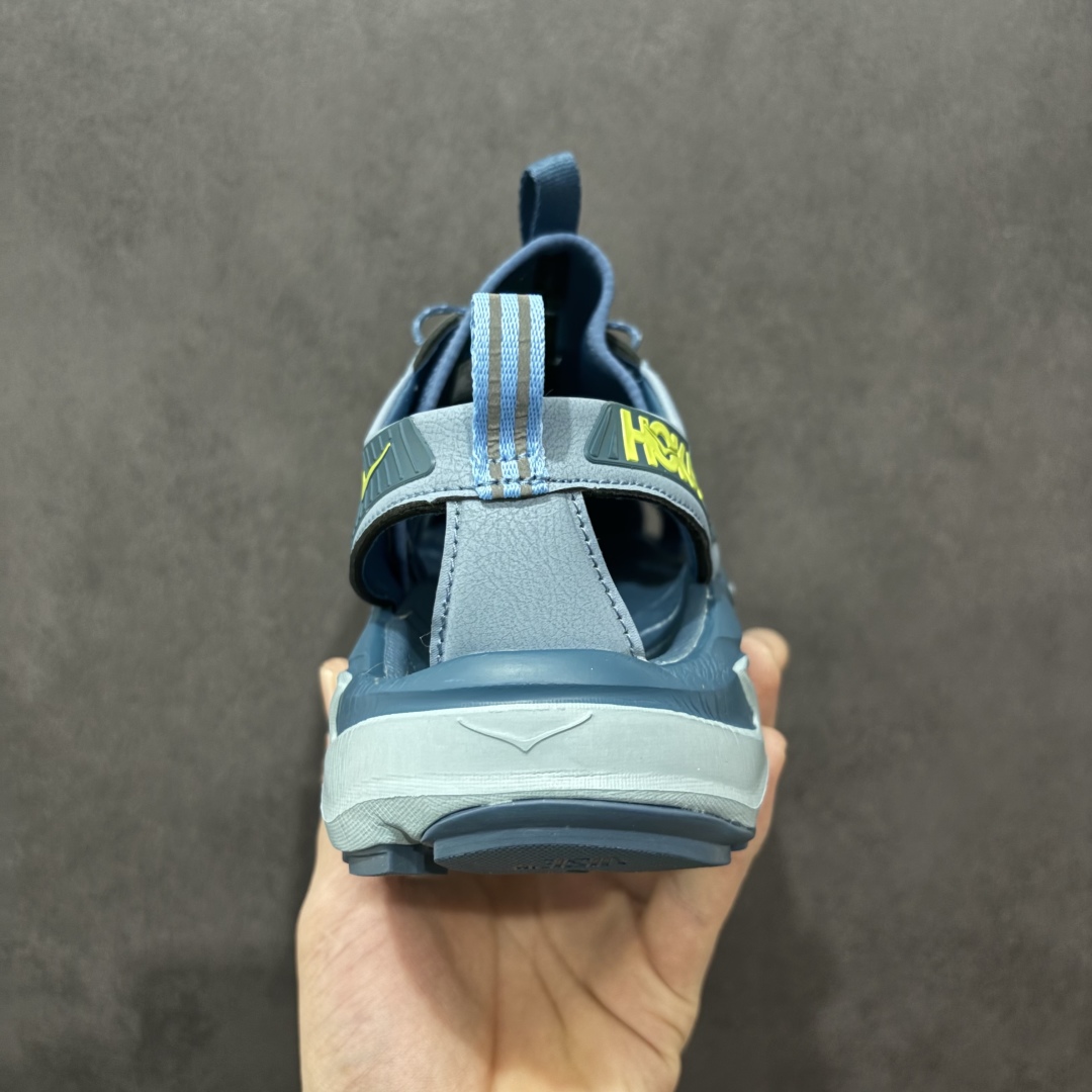 图片[2]-【绿x版】HOKA One One Hopara Sandals 霍帕拉系列水路两用溯溪涉水休闲户外露营凉鞋 作为先锋品牌的 HOKA ONE ONE总是以独特的方式 HOPA RA是一款溯溪鞋 又名排水鞋 可长期用于涉水和溯溪 保护脚底和脚趾的安全和舒适 鞋面材料速干 透气 耐磨 鞋底防滑 耐磨 抓地能力强 出于安全考虑 设计要求较高 涉水溯溪过程中 水 泥沙 可以直接从鞋内大孔排出 细纹鞋底使在岩石上抓地能力强 避免打滑 而上路后 鞋面具有快干透气等优点 尺码：36 36.5 37.5 38 39 40 40.5 41 42 42.5 43 44 45-选品中心