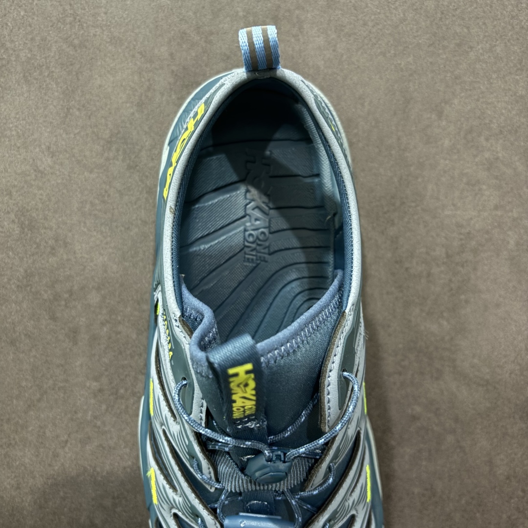 图片[7]-【绿x版】HOKA One One Hopara Sandals 霍帕拉系列水路两用溯溪涉水休闲户外露营凉鞋 作为先锋品牌的 HOKA ONE ONE总是以独特的方式 HOPA RA是一款溯溪鞋 又名排水鞋 可长期用于涉水和溯溪 保护脚底和脚趾的安全和舒适 鞋面材料速干 透气 耐磨 鞋底防滑 耐磨 抓地能力强 出于安全考虑 设计要求较高 涉水溯溪过程中 水 泥沙 可以直接从鞋内大孔排出 细纹鞋底使在岩石上抓地能力强 避免打滑 而上路后 鞋面具有快干透气等优点 尺码：36 36.5 37.5 38 39 40 40.5 41 42 42.5 43 44 45-选品中心