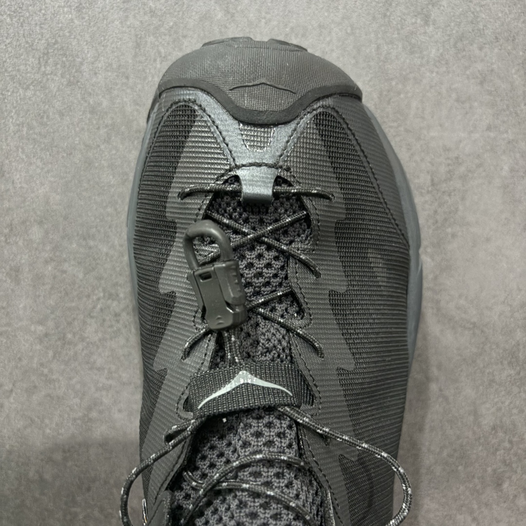 图片[8]-【绿x版】Hoka W Hopara 2 霍帕拉系列水路两用溯溪涉水休闲户外露营凉鞋 作为先锋品牌的 HOKA ONE ONE总是以独特的方式 HOPARA是一款溯溪鞋 又名排水鞋 可长期用于涉水和溯溪 保护脚底和脚趾的安全和舒适 鞋面材料速干 透气 耐磨 鞋底防滑 耐磨 抓地能力强 出于安全考虑 设计要求较高-涉水溯溪过程中 水 泥沙 可以直接从鞋内大孔排出 细纹鞋底使在岩石上抓地能力强 避免打滑 而上路后 鞋面具有快干透气等优点 尺码：36 36.5 37.5 38 39 40 40.5 41 42 42.5 43 44 45-选品中心