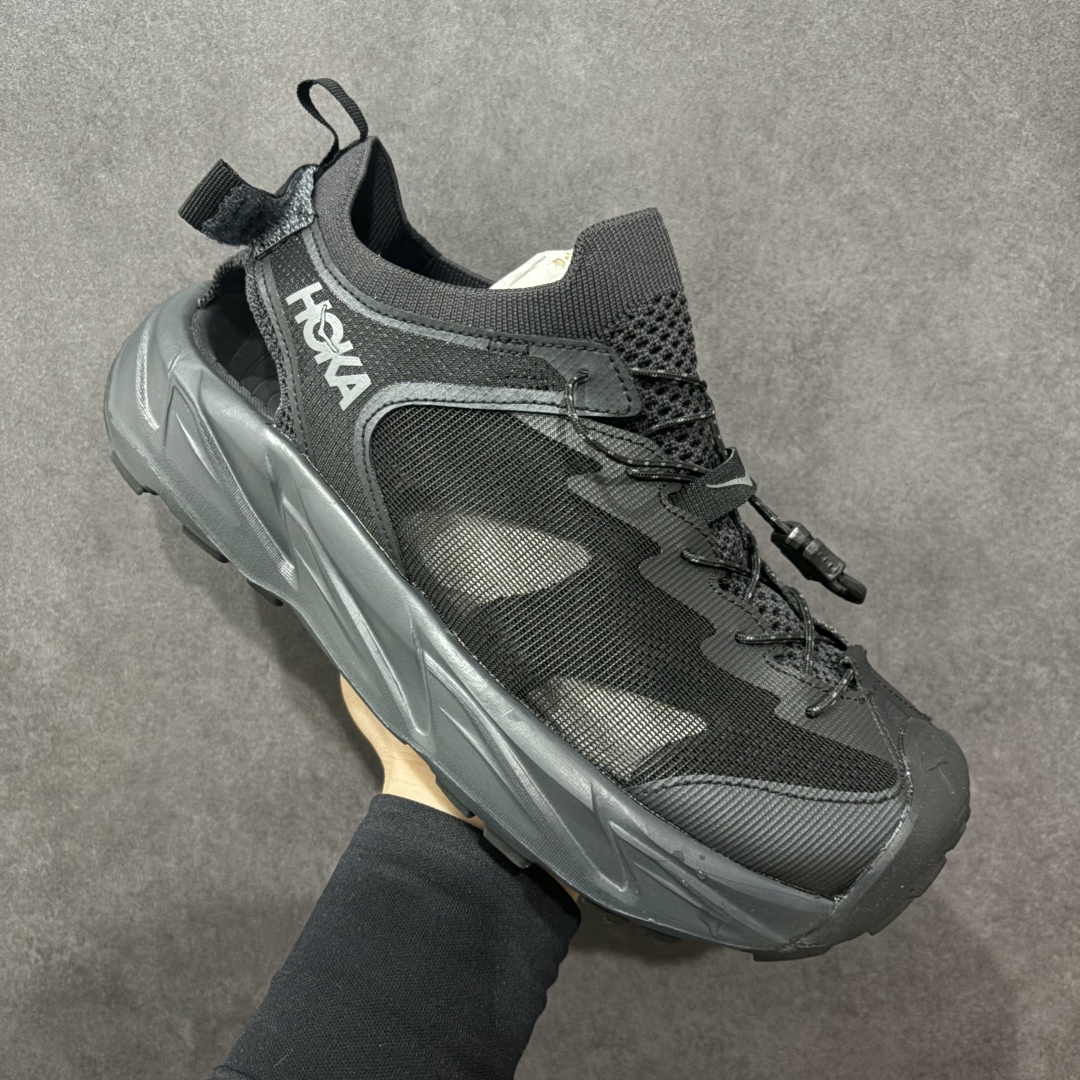 图片[3]-【绿x版】Hoka W Hopara 2 霍帕拉系列水路两用溯溪涉水休闲户外露营凉鞋 作为先锋品牌的 HOKA ONE ONE总是以独特的方式 HOPARA是一款溯溪鞋 又名排水鞋 可长期用于涉水和溯溪 保护脚底和脚趾的安全和舒适 鞋面材料速干 透气 耐磨 鞋底防滑 耐磨 抓地能力强 出于安全考虑 设计要求较高-涉水溯溪过程中 水 泥沙 可以直接从鞋内大孔排出 细纹鞋底使在岩石上抓地能力强 避免打滑 而上路后 鞋面具有快干透气等优点 尺码：36 36.5 37.5 38 39 40 40.5 41 42 42.5 43 44 45-选品中心