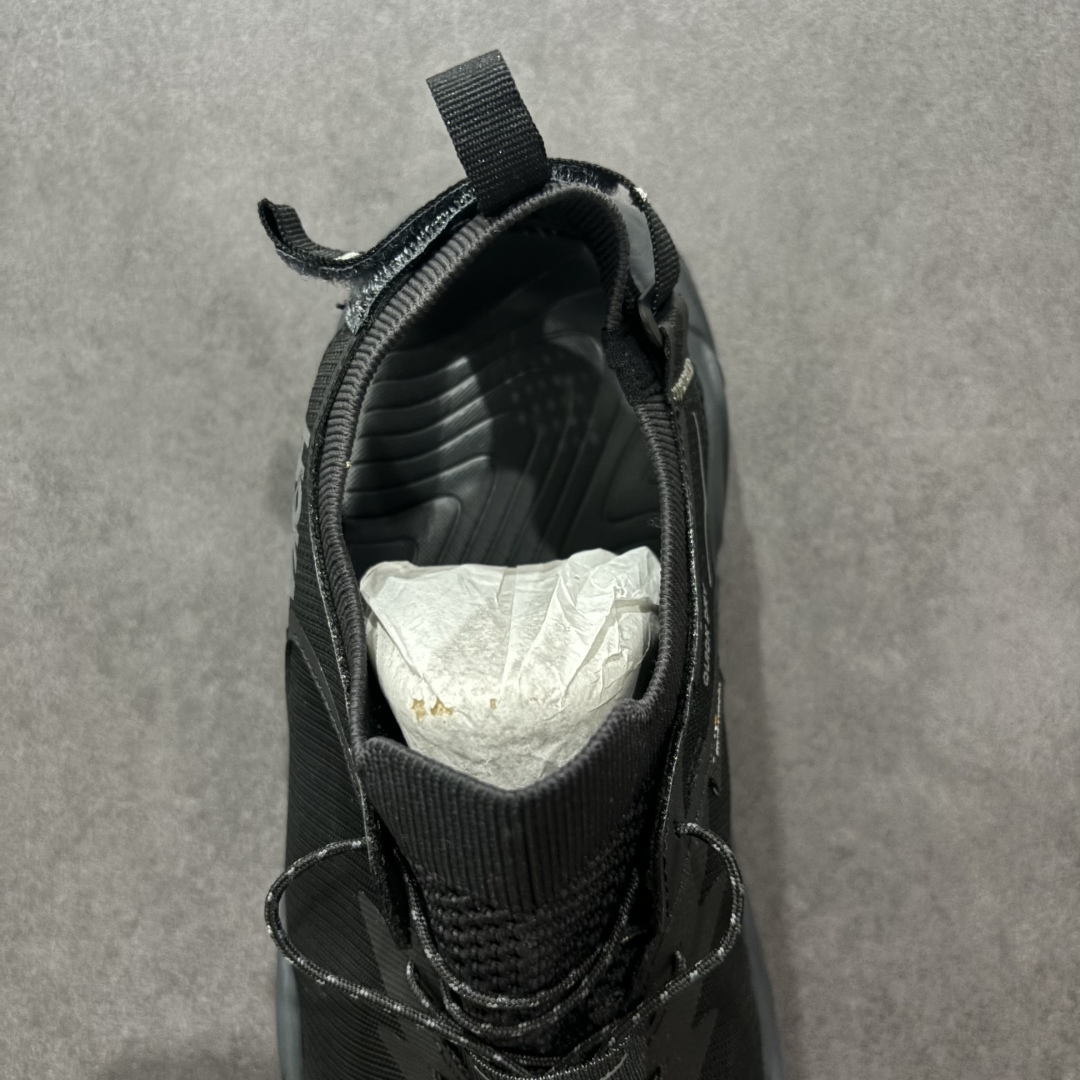 图片[7]-【绿x版】Hoka W Hopara 2 霍帕拉系列水路两用溯溪涉水休闲户外露营凉鞋 作为先锋品牌的 HOKA ONE ONE总是以独特的方式 HOPARA是一款溯溪鞋 又名排水鞋 可长期用于涉水和溯溪 保护脚底和脚趾的安全和舒适 鞋面材料速干 透气 耐磨 鞋底防滑 耐磨 抓地能力强 出于安全考虑 设计要求较高-涉水溯溪过程中 水 泥沙 可以直接从鞋内大孔排出 细纹鞋底使在岩石上抓地能力强 避免打滑 而上路后 鞋面具有快干透气等优点 尺码：36 36.5 37.5 38 39 40 40.5 41 42 42.5 43 44 45-选品中心