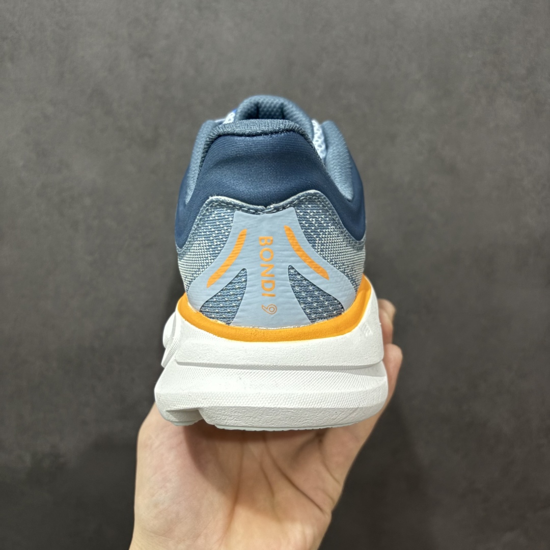  
HOKA BONDI 9 邦迪9代 高品质 原材料开发 鞋面采用特别透气的工程网布  中底还是HOK