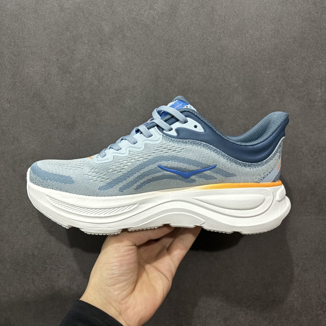  
HOKA BONDI 9 邦迪9代 高品质 原材料开发 鞋面采用特别透气的工程网布  中底还是HOK