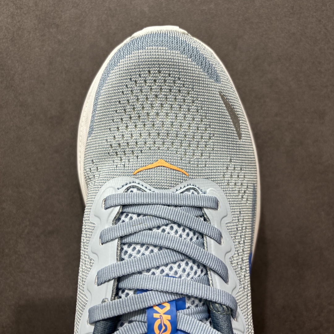  
HOKA BONDI 9 邦迪9代 高品质 原材料开发 鞋面采用特别透气的工程网布  中底还是HOK