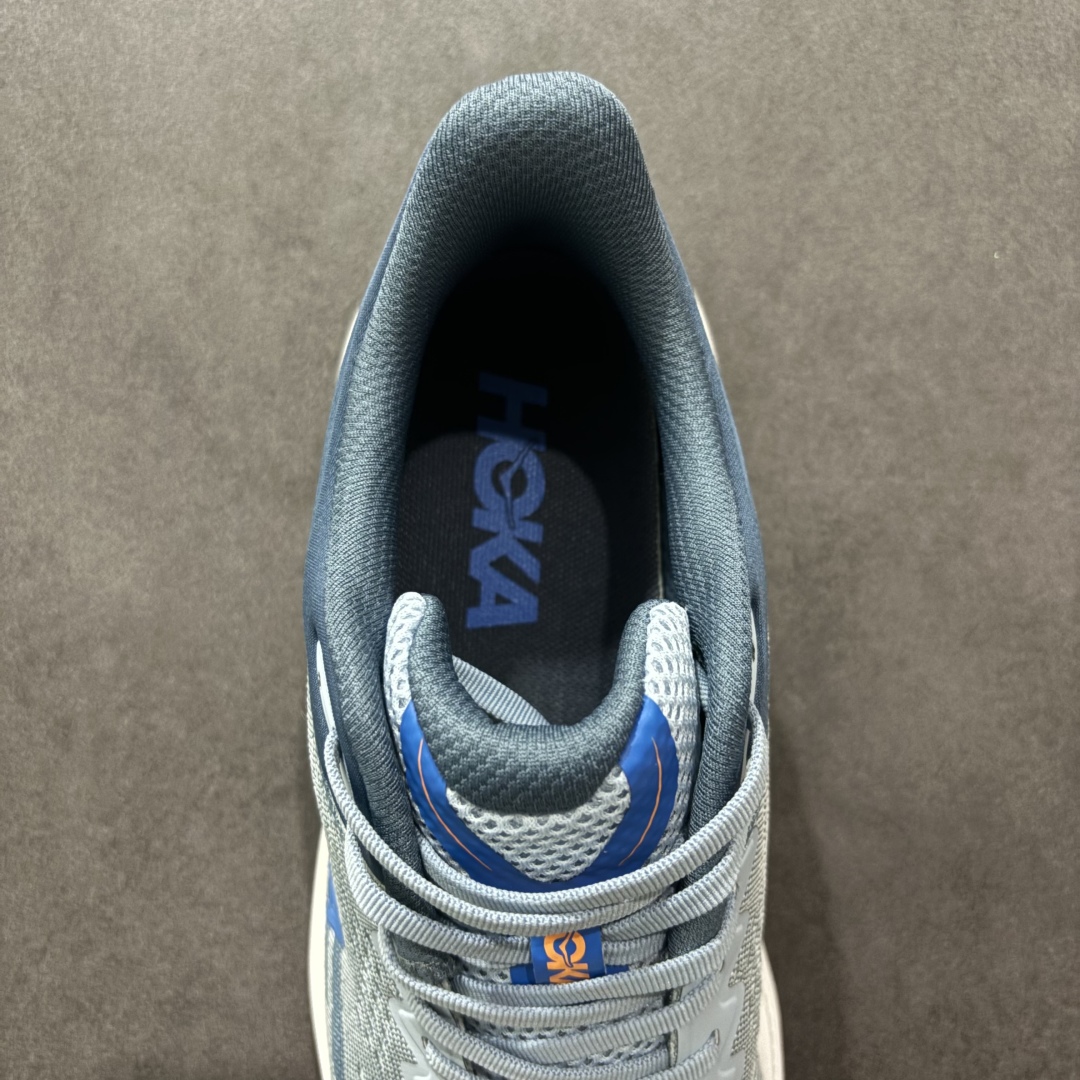  
HOKA BONDI 9 邦迪9代 高品质 原材料开发 鞋面采用特别透气的工程网布  中底还是HOK