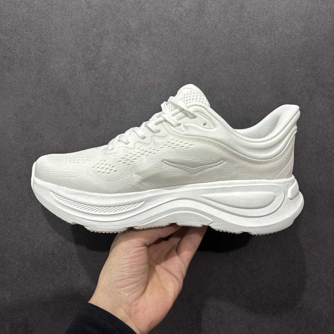  
HOKA BONDI 9 邦迪9代 高品质 原材料开发 鞋面采用特别透气的工程网布  中底还是HOK