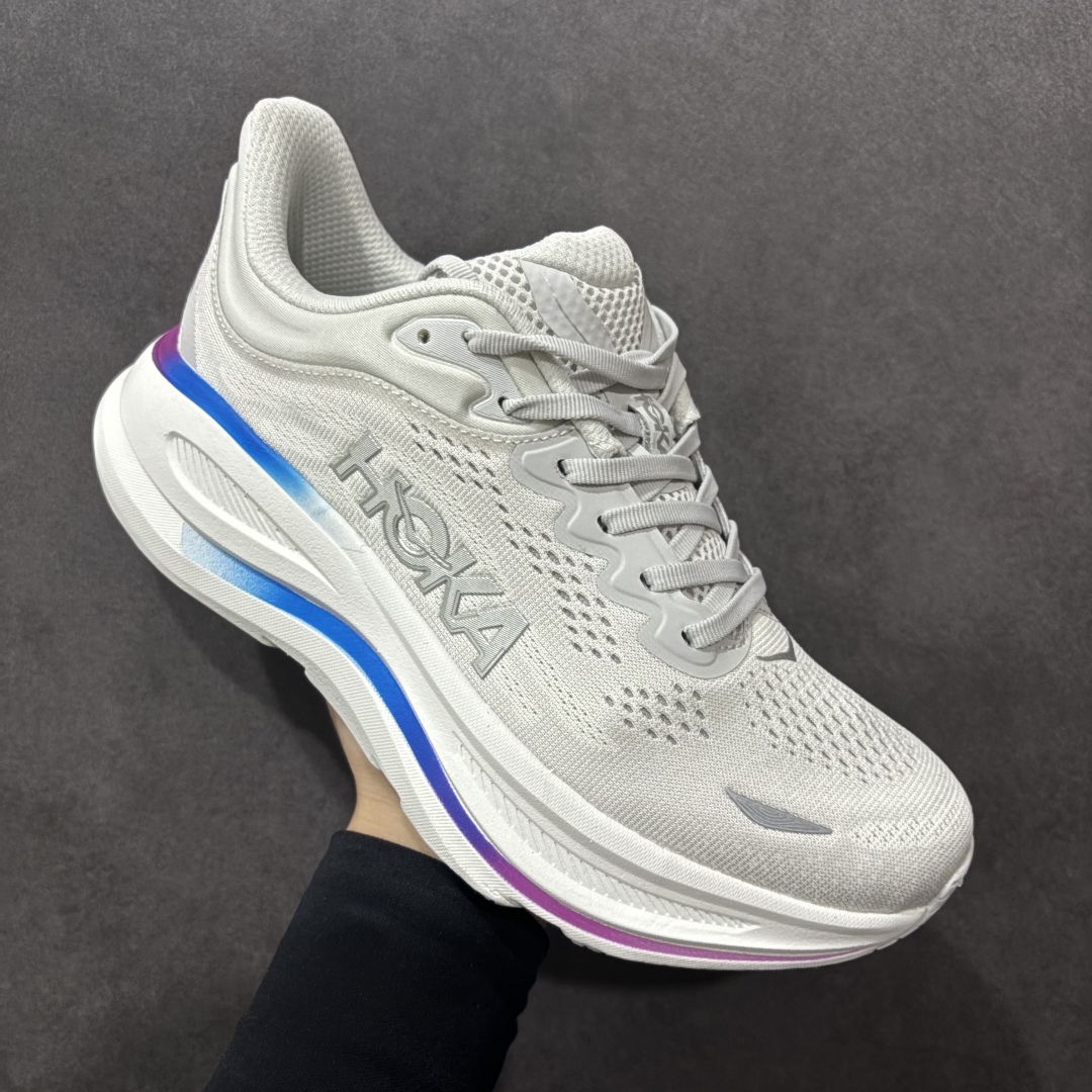  
HOKA BONDI 9 邦迪9代 高品质 原材料开发 鞋面采用特别透气的工程网布  中底还是HOK